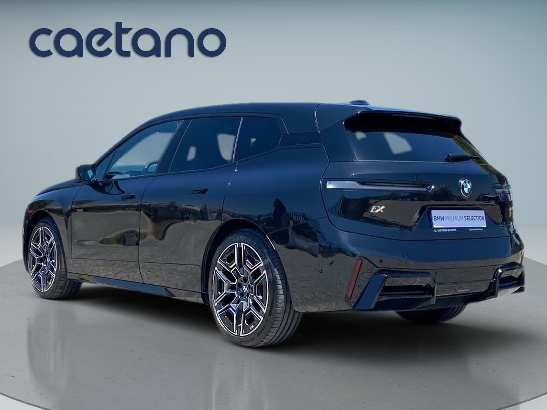 BMW iX - 4