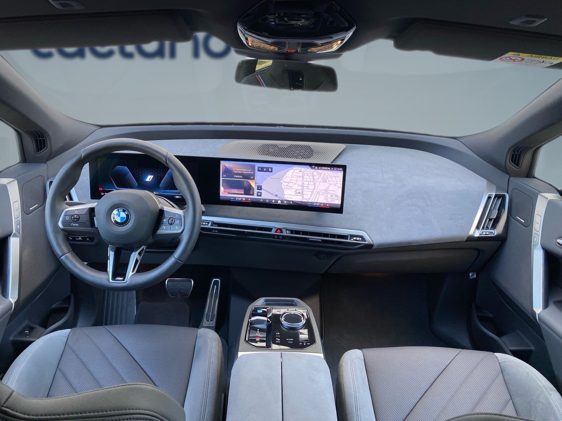 BMW iX - 10