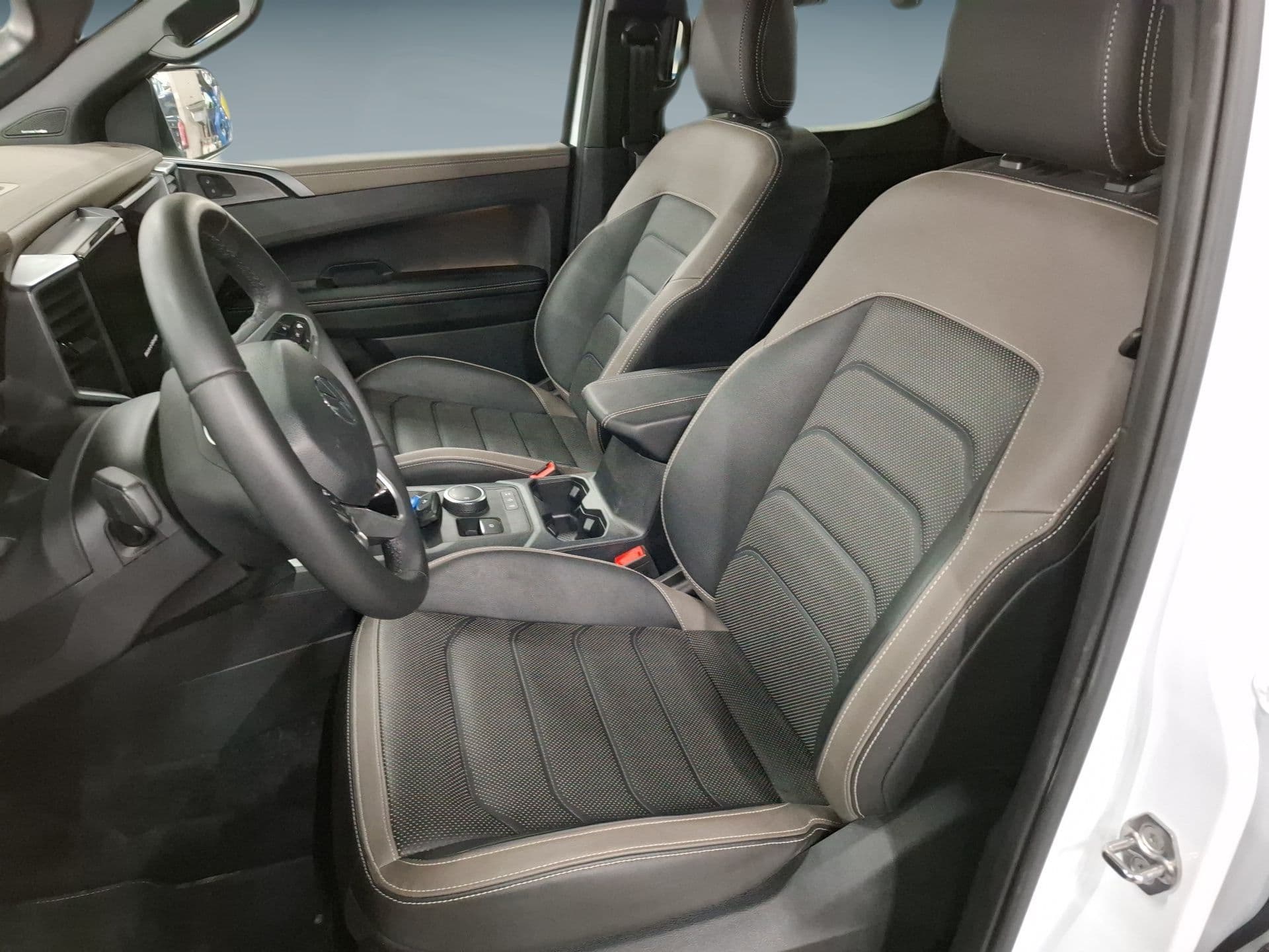 Volkswagen Amarok - 10
