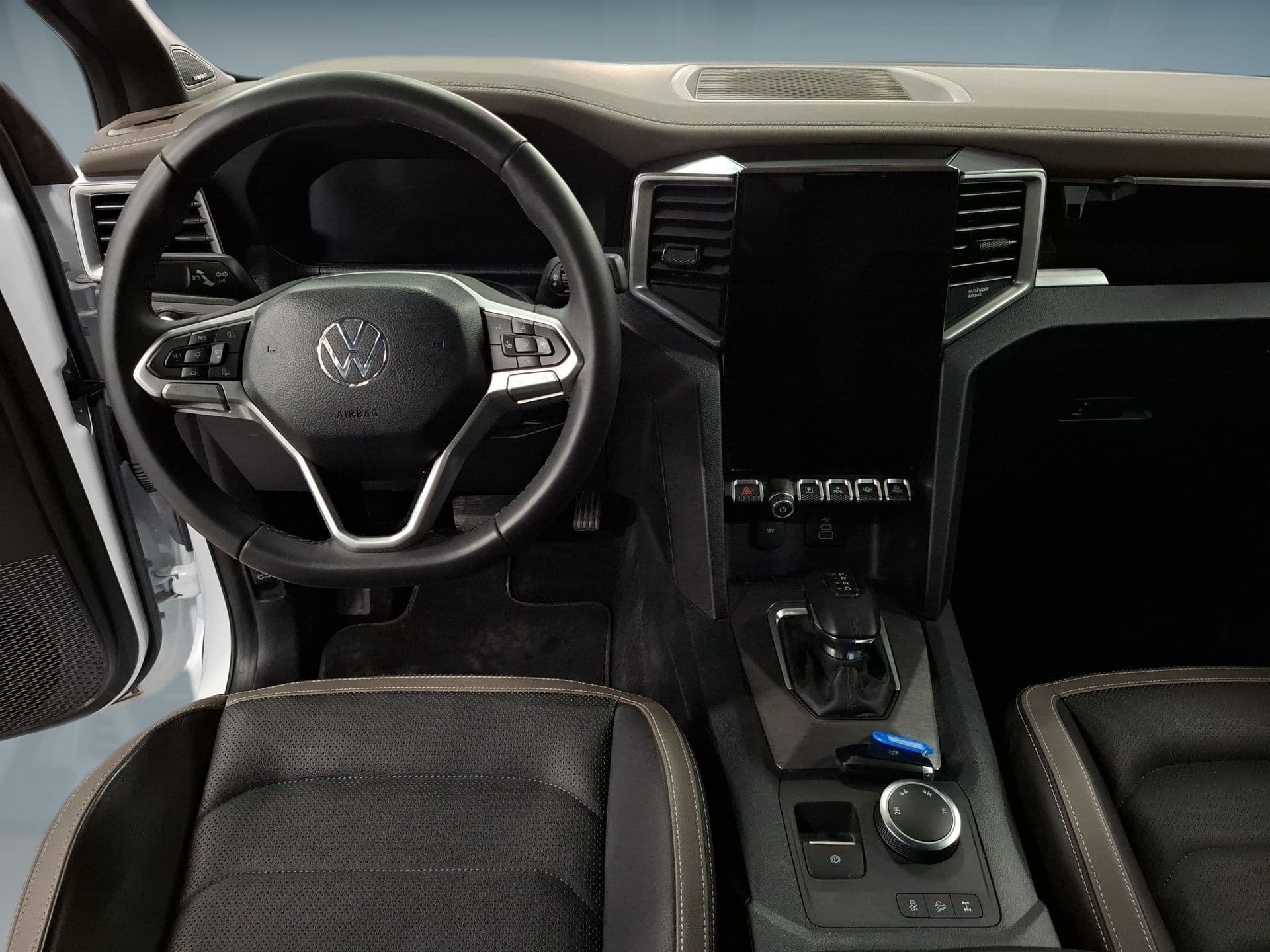 Volkswagen Amarok - 12