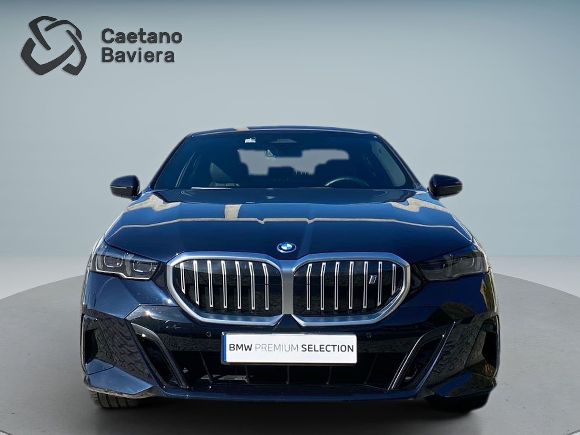 BMW i5 - 2