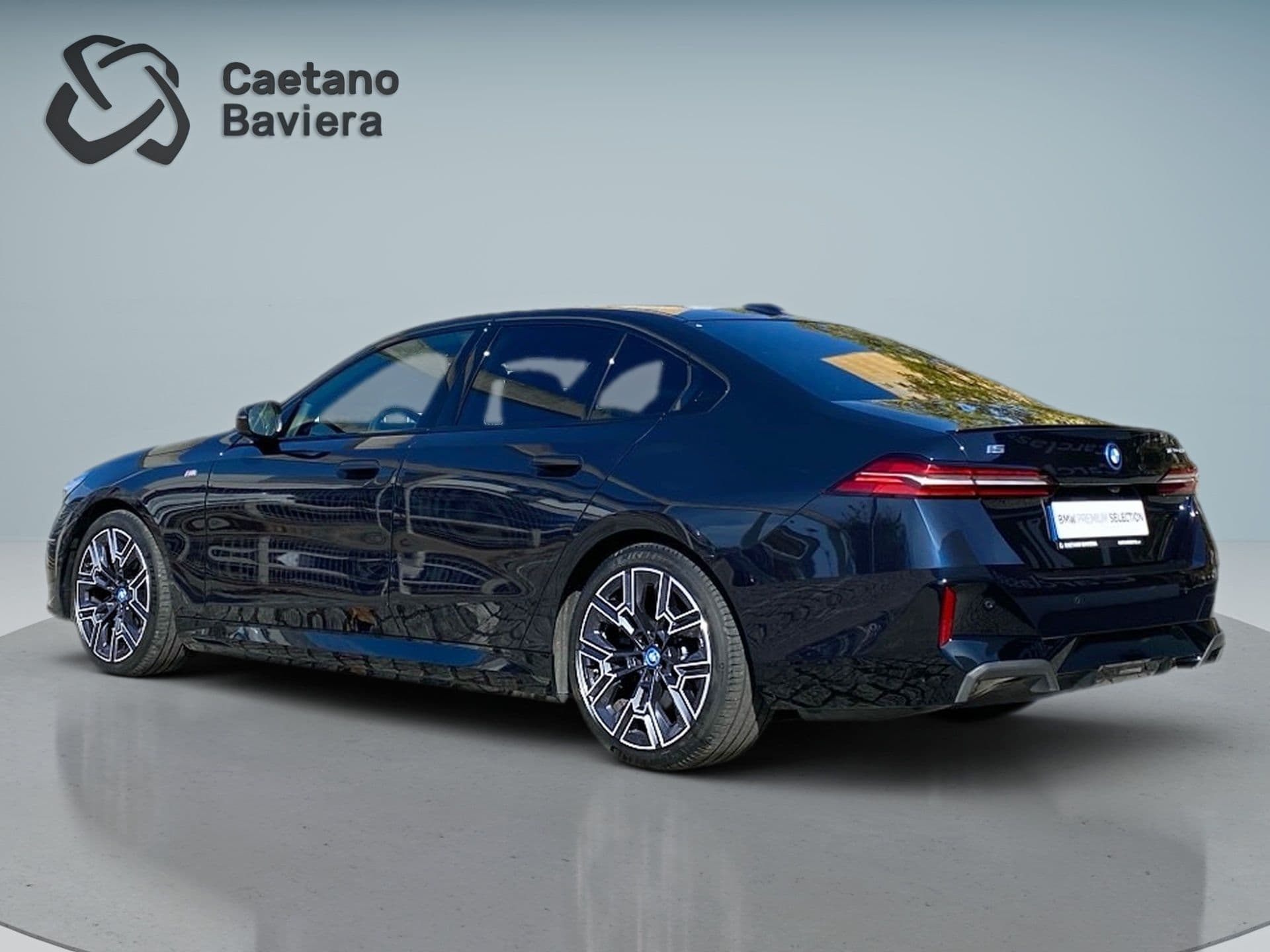 BMW i5 - 5