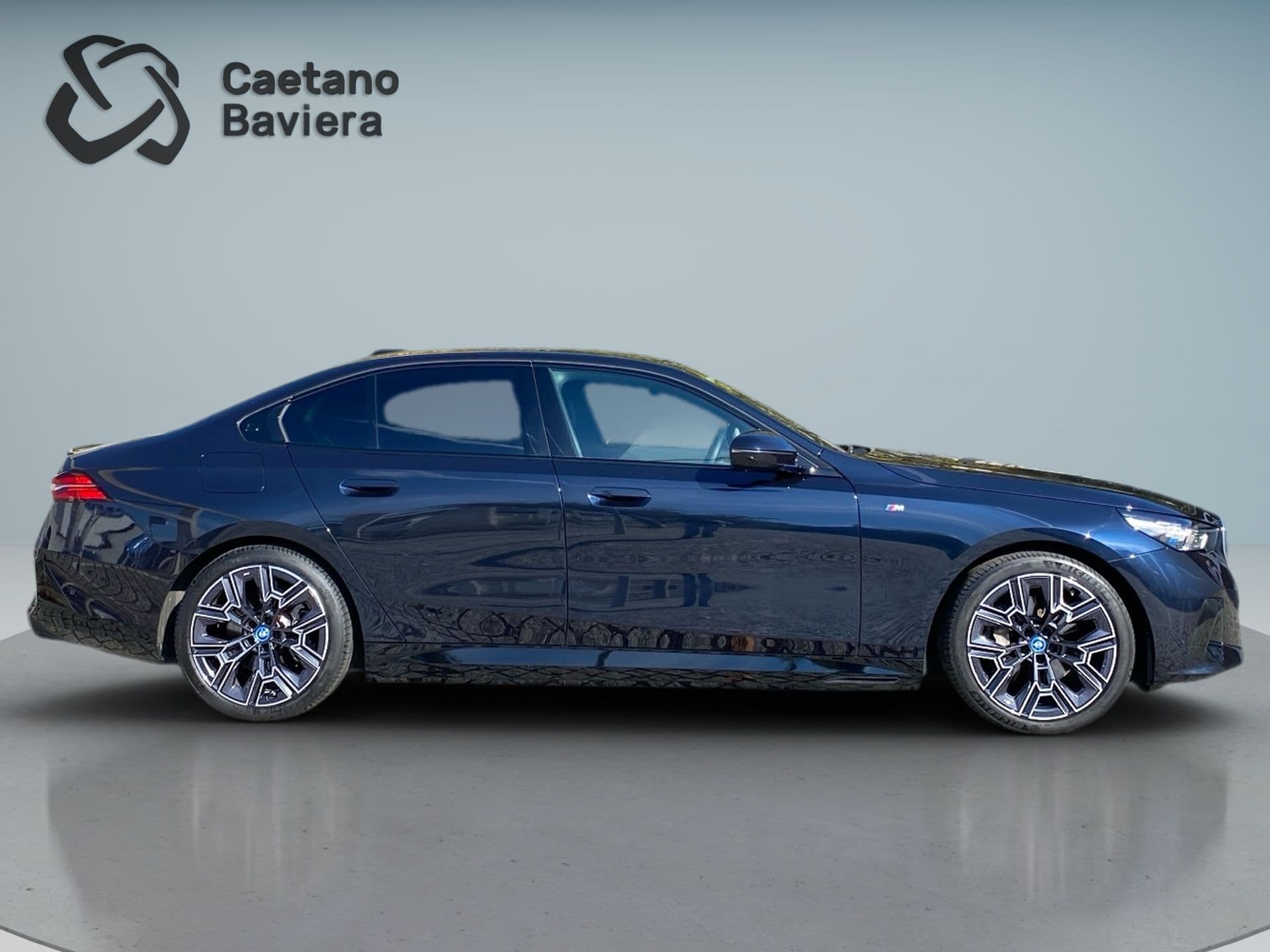 BMW i5 - 7
