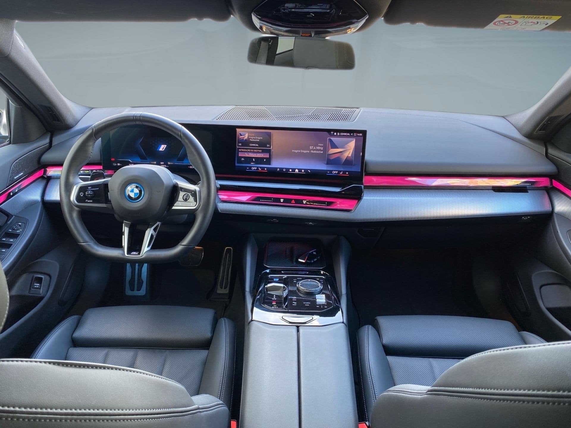 BMW i5 - 10