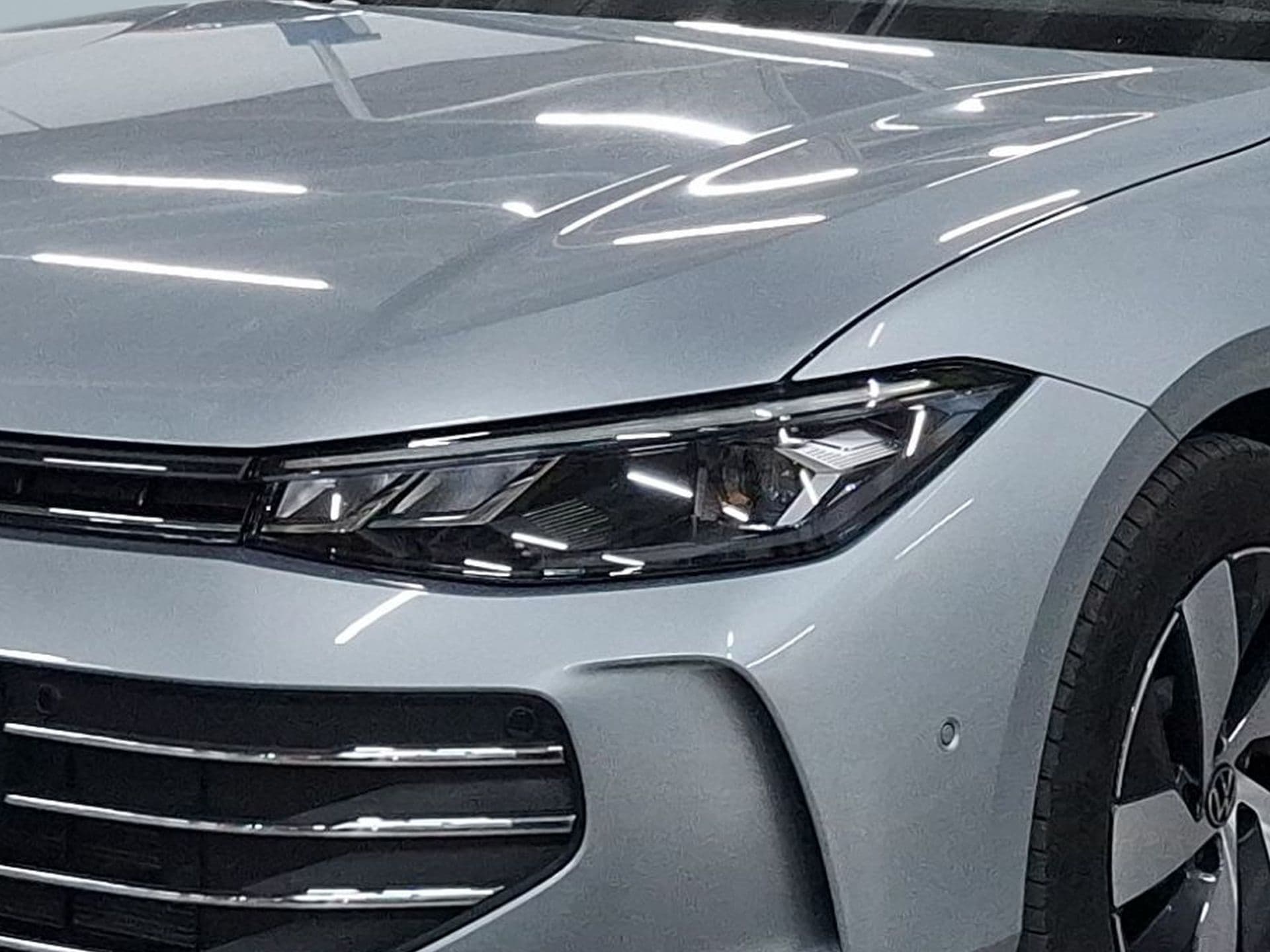 Volkswagen Passat - 2