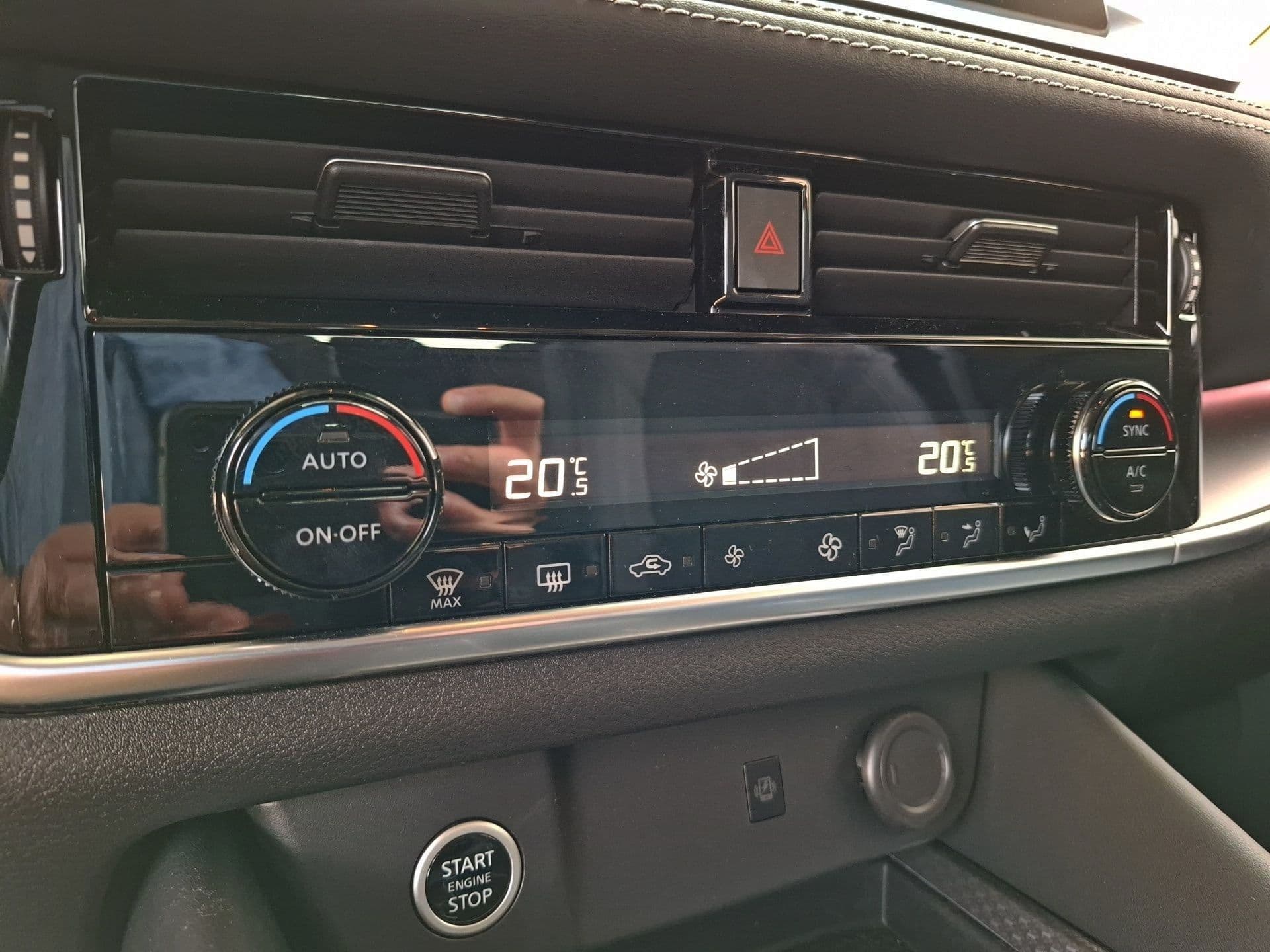 Nissan Qashqai - 11