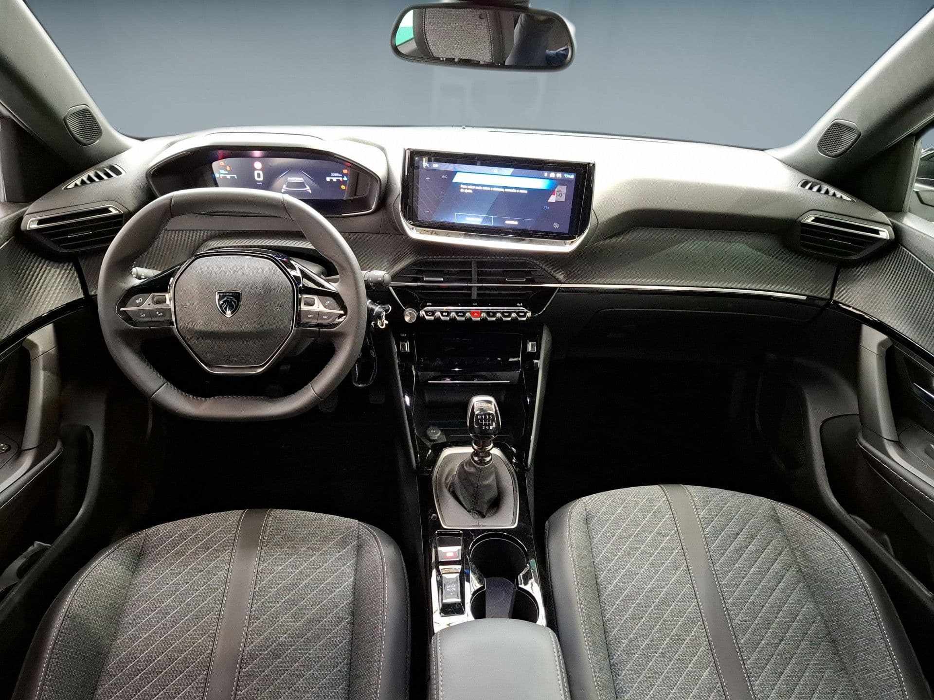Peugeot 2008 - 6