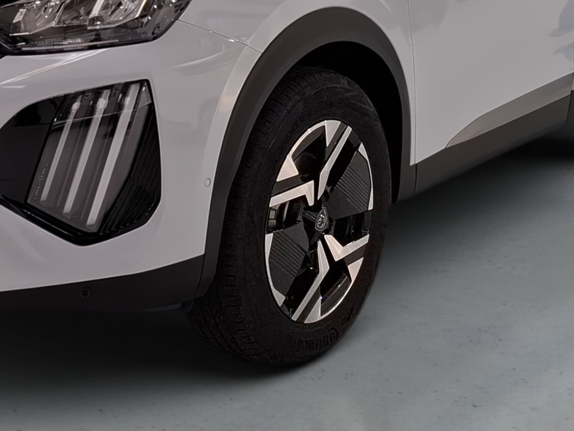 Peugeot 2008 - 11