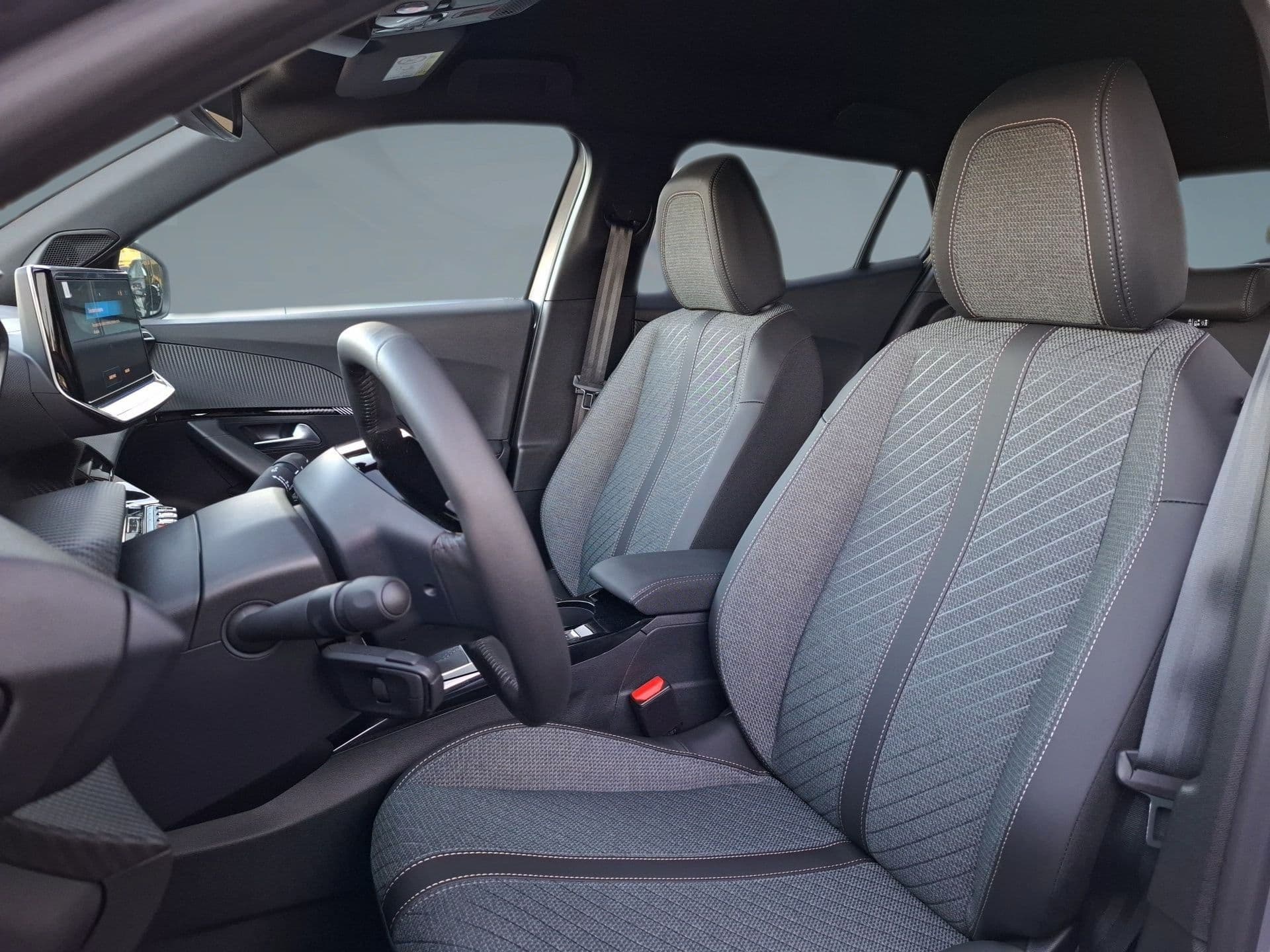 Peugeot 2008 - 7