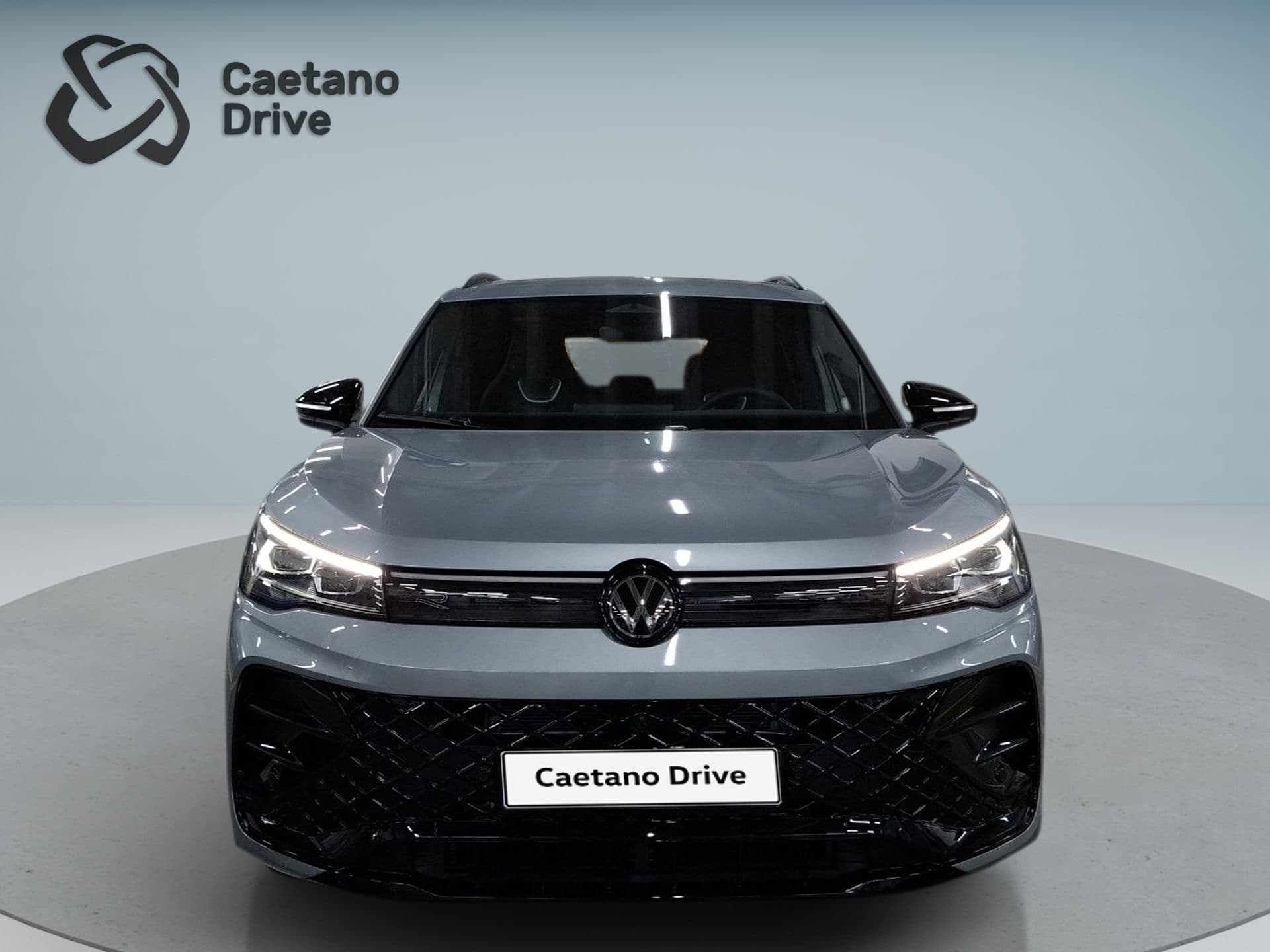 Volkswagen Tiguan - 2