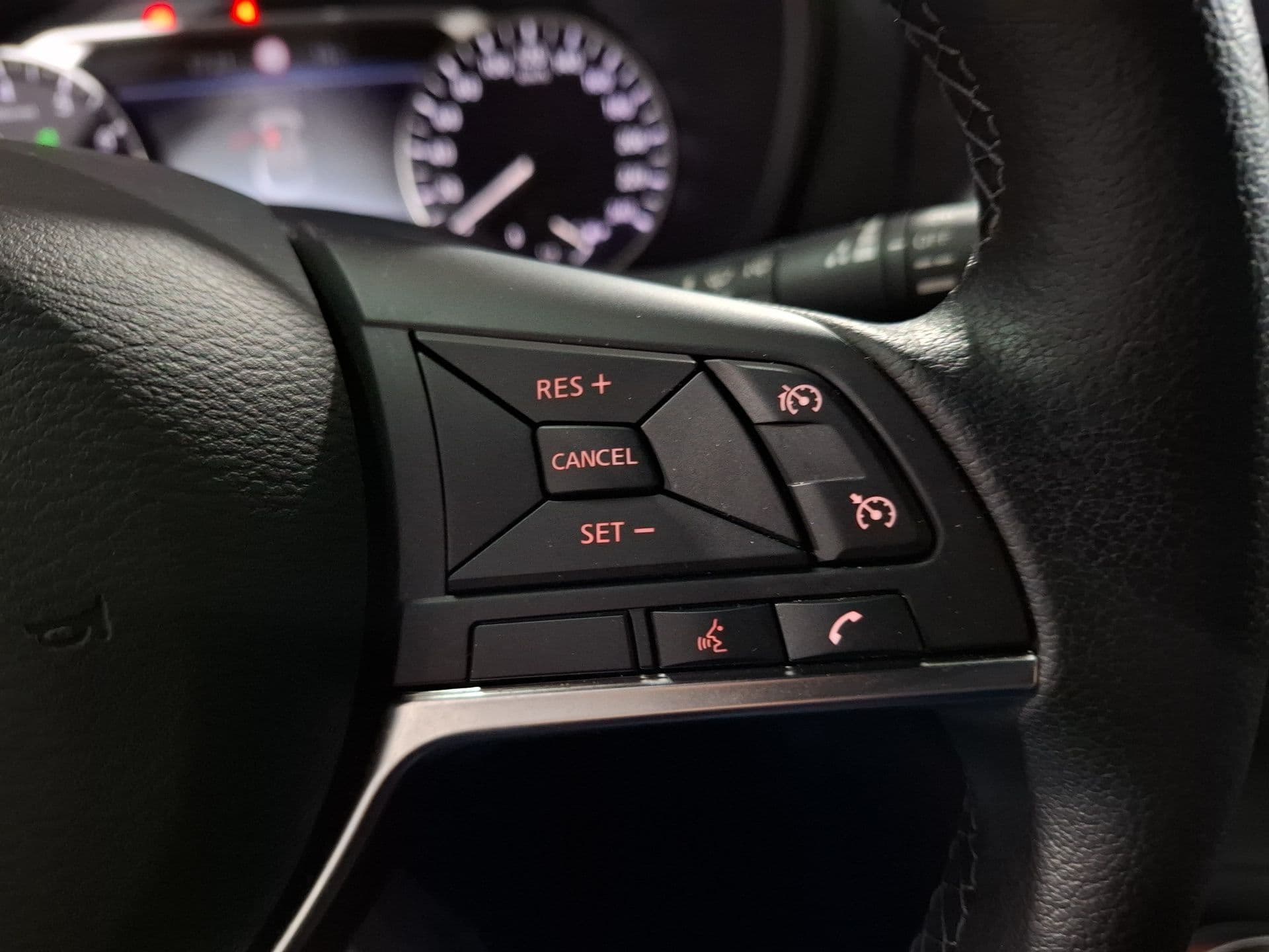 Nissan JUKE - 5