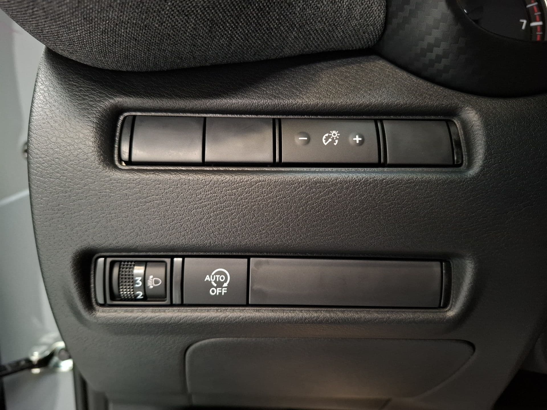 Nissan JUKE - 5