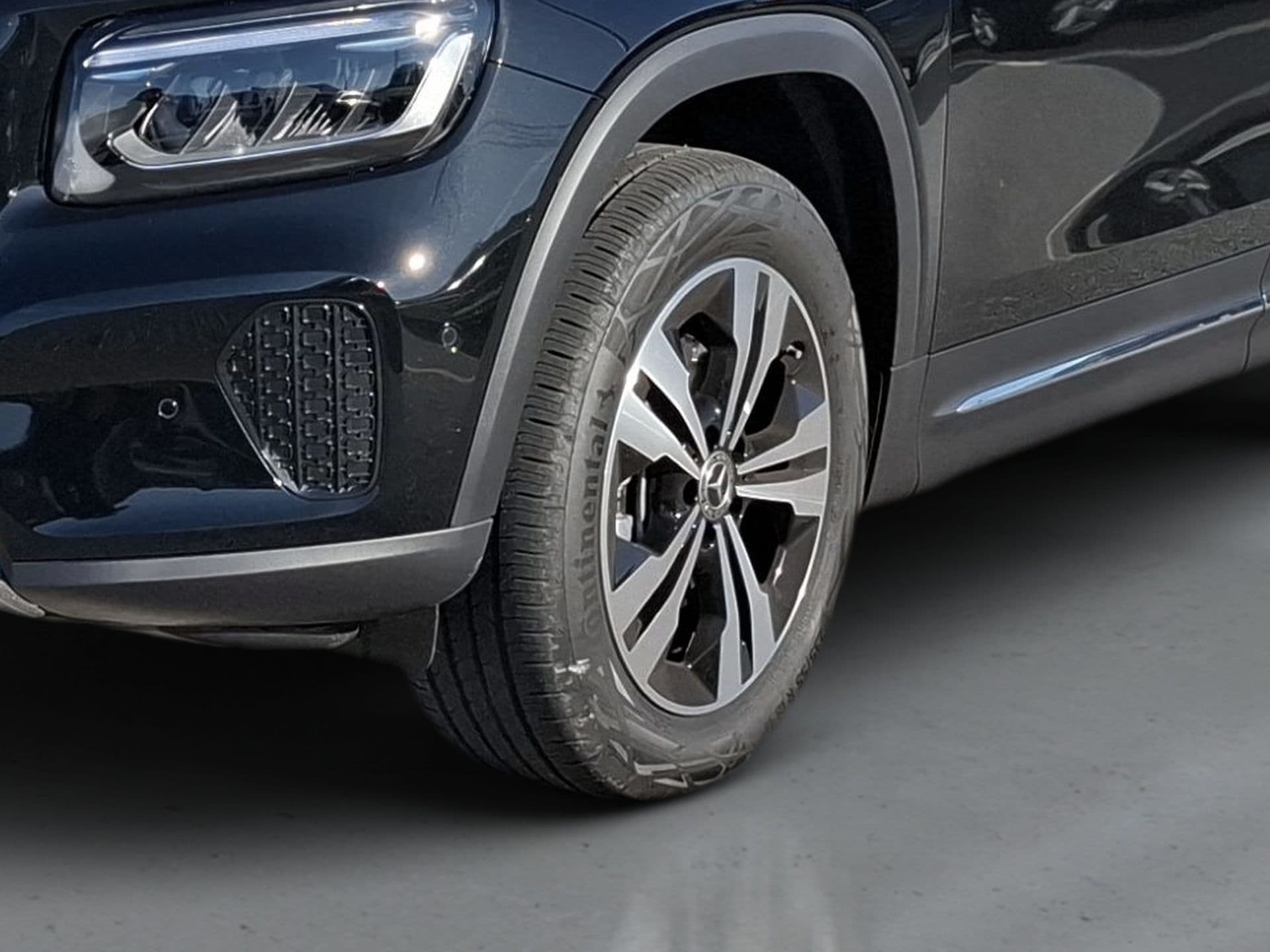 Mercedes-Benz GLB - 5