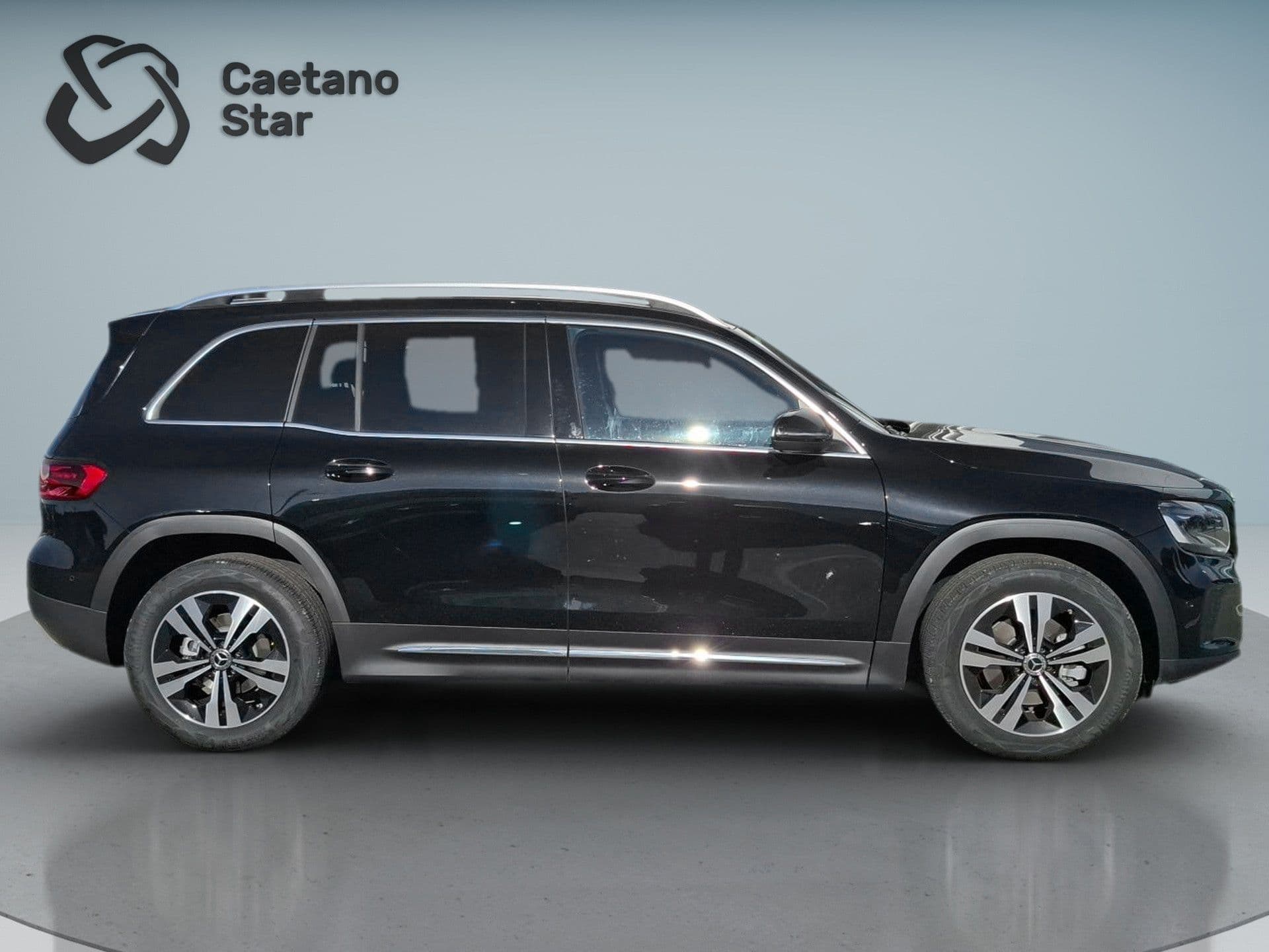 Mercedes-Benz GLB - 9