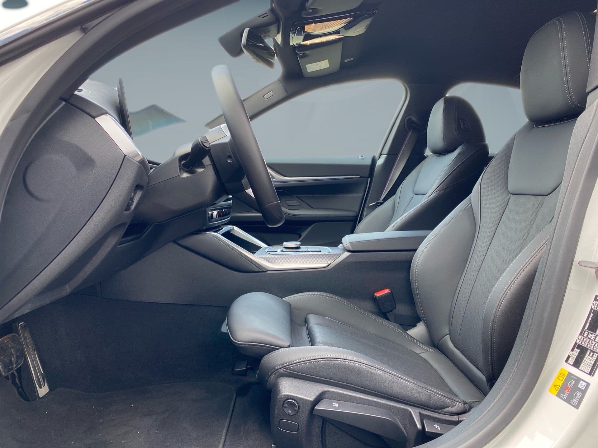 BMW i4 - 8