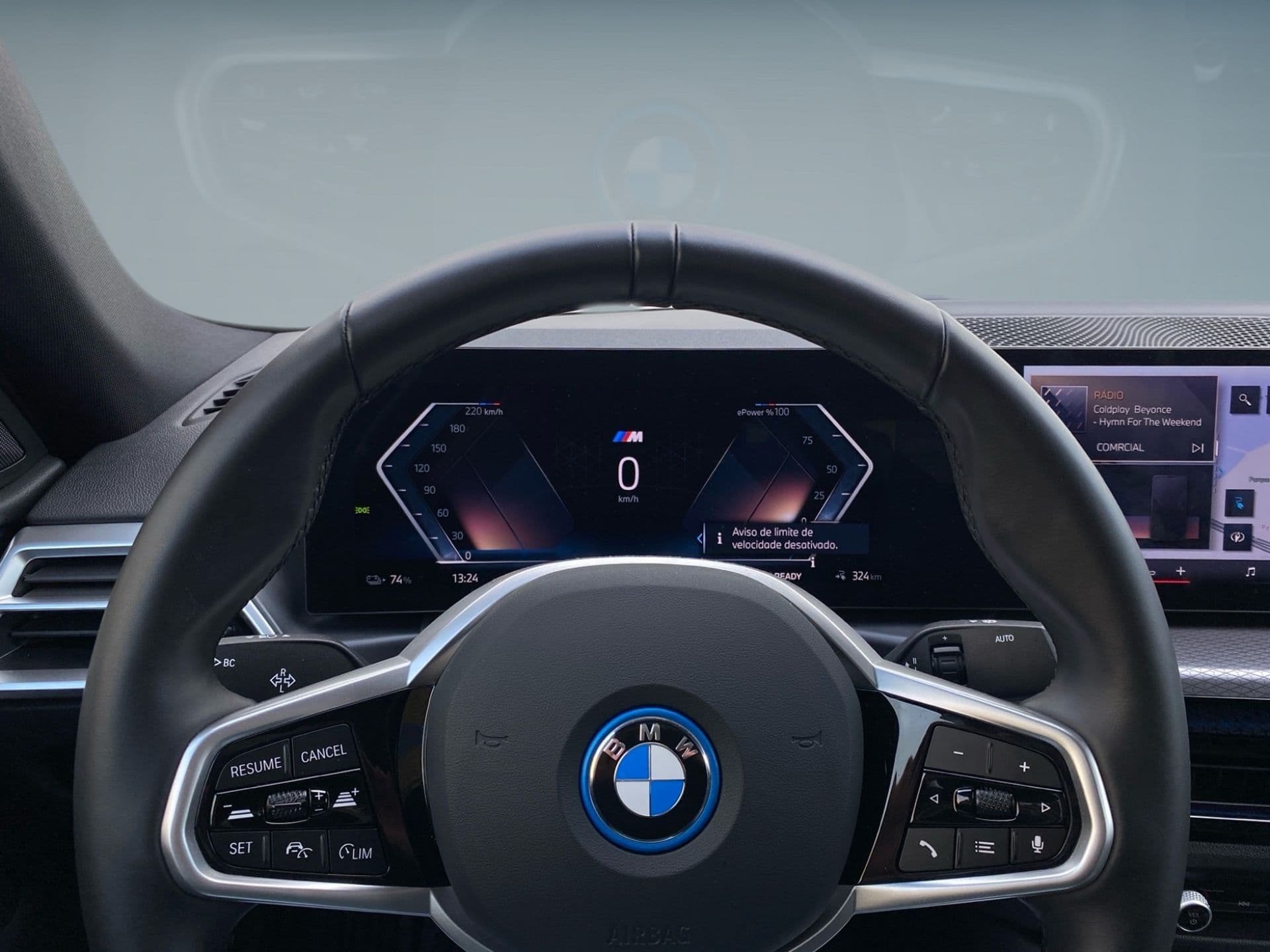 BMW i4 - 12