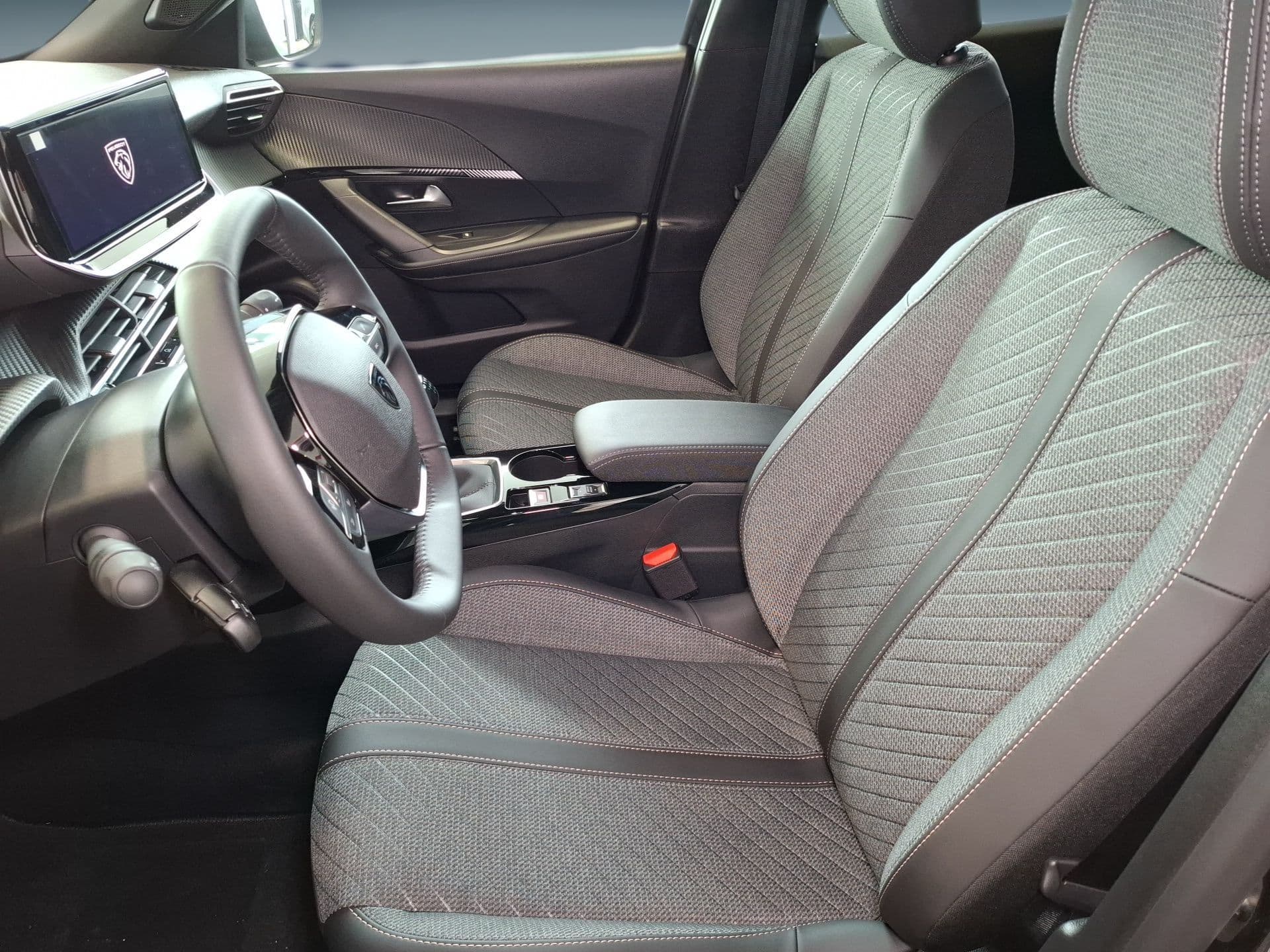 Peugeot 2008 - 12