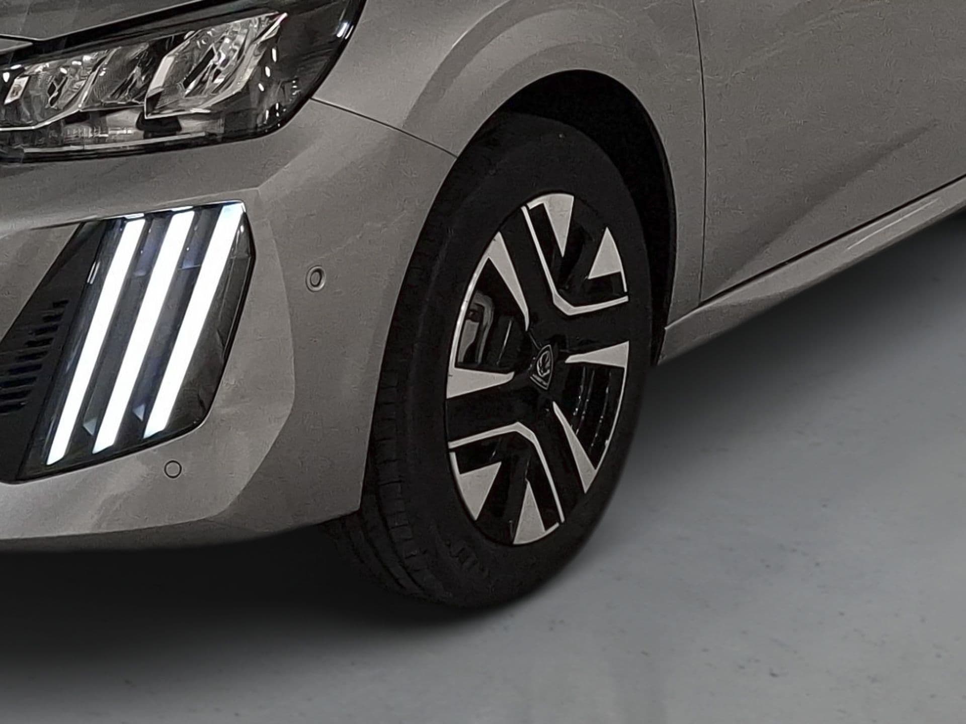 Peugeot 208 - 6