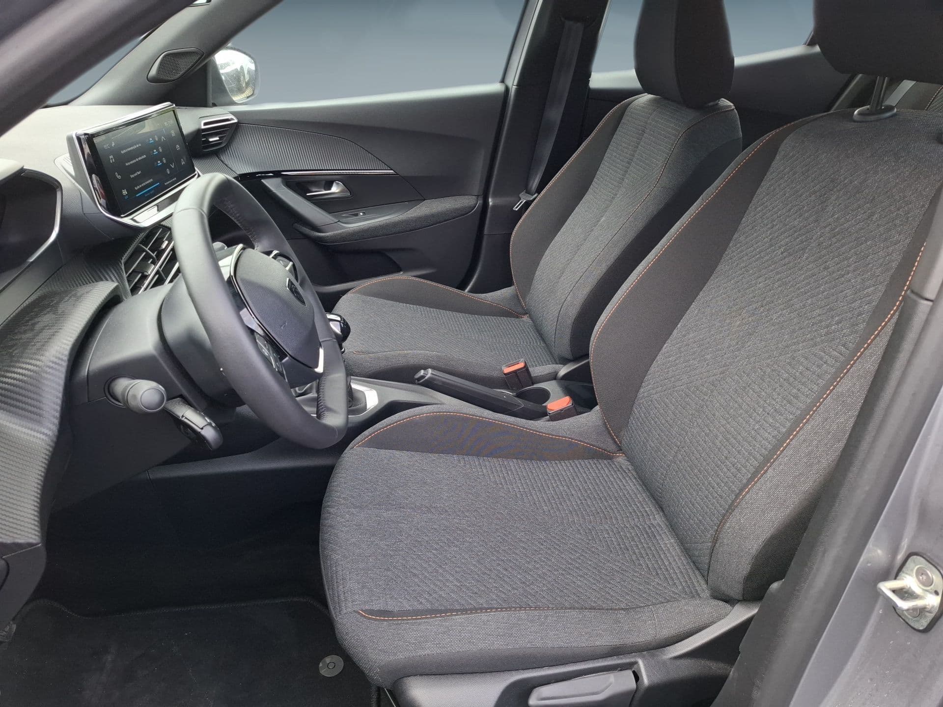 Peugeot 2008 - 11
