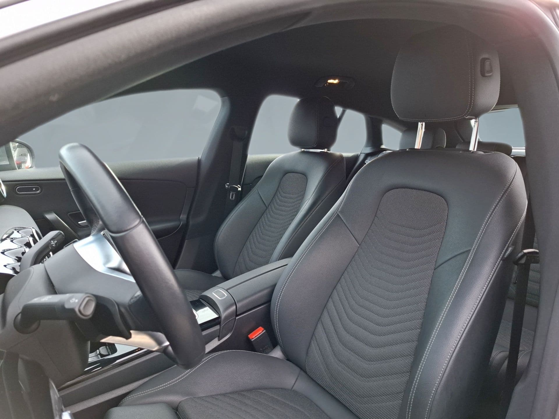 Mercedes-Benz CLA - 11