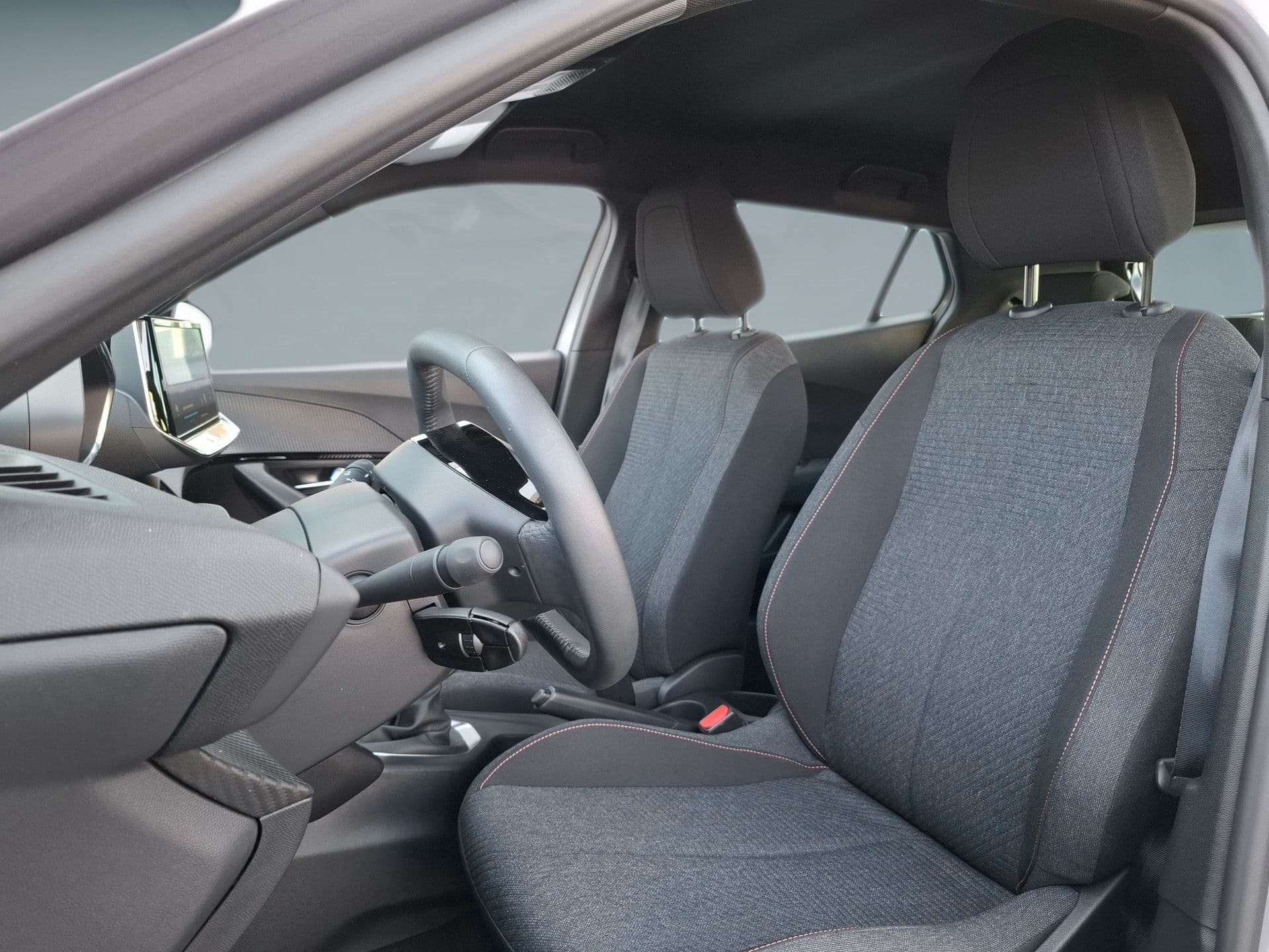 Peugeot 2008 - 11