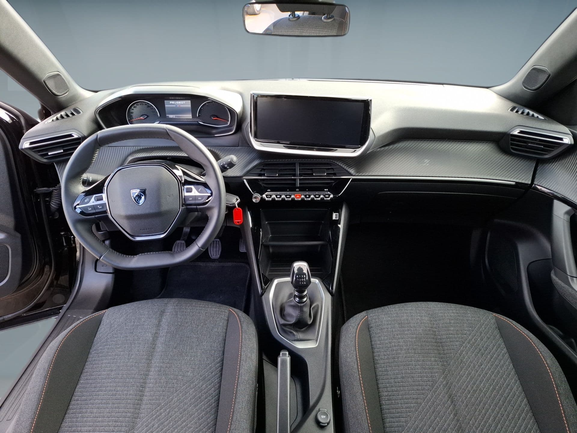 Peugeot 2008 - 12