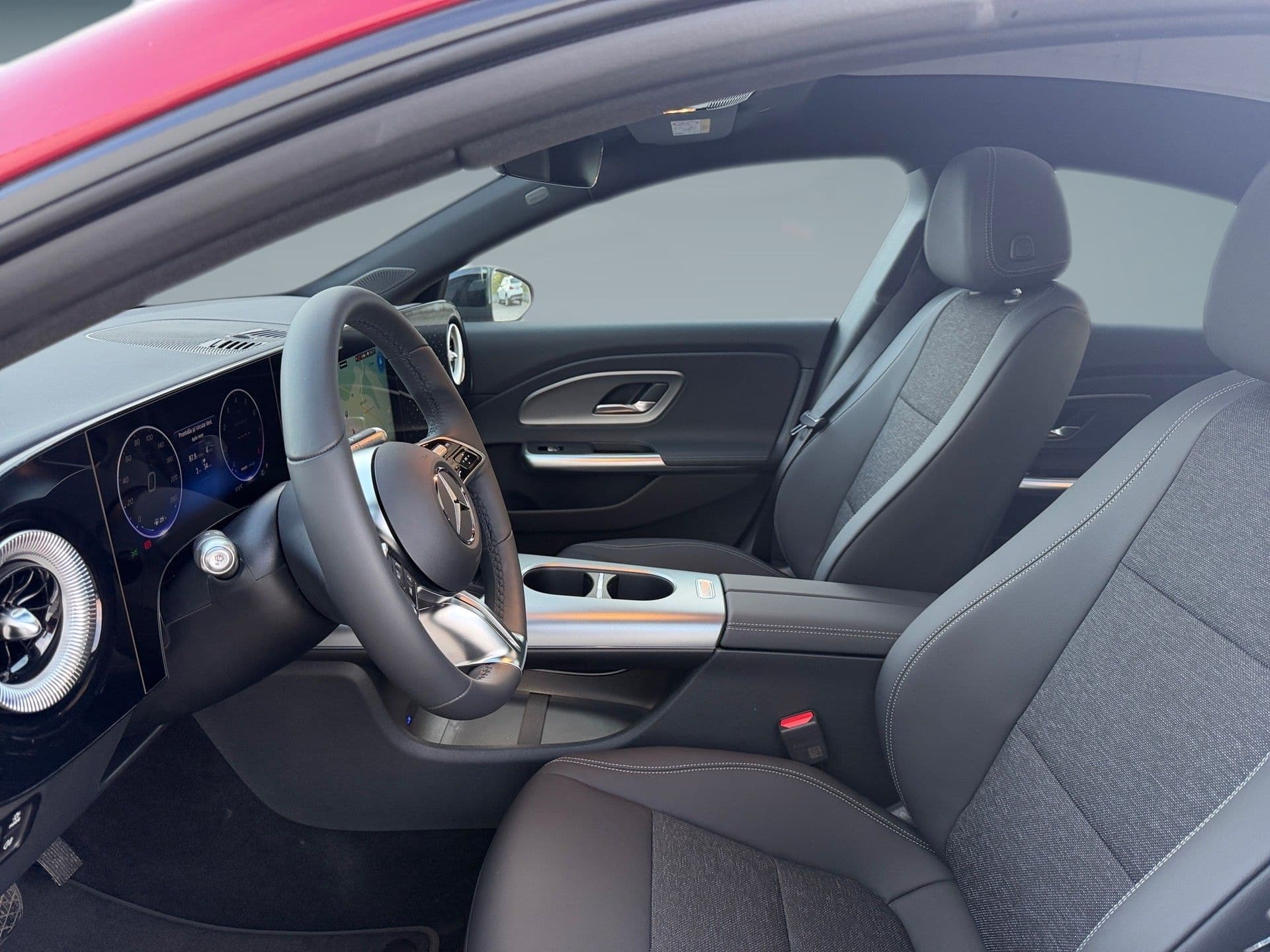 Mercedes-Benz CLA - 12