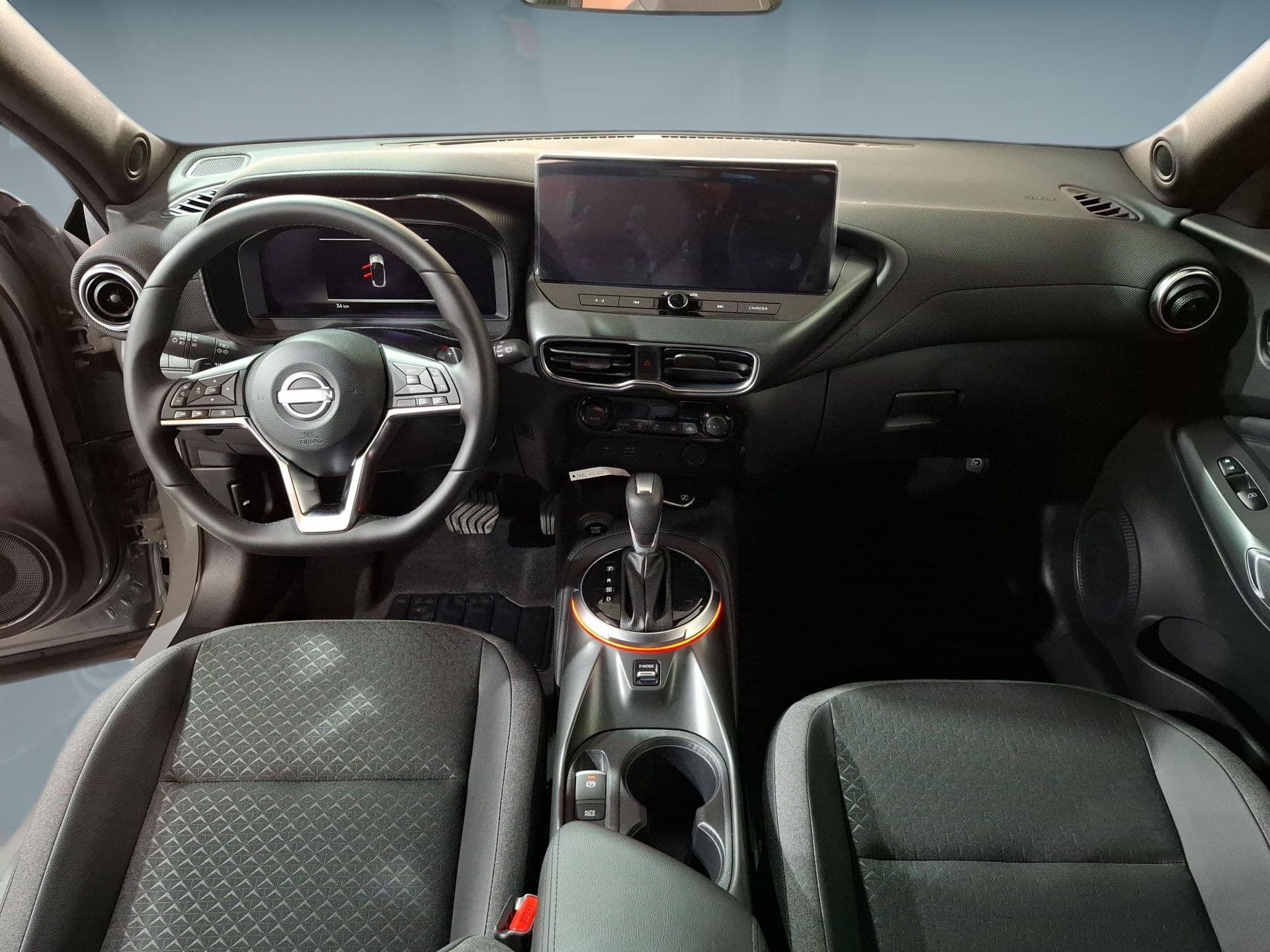 Nissan JUKE - 12