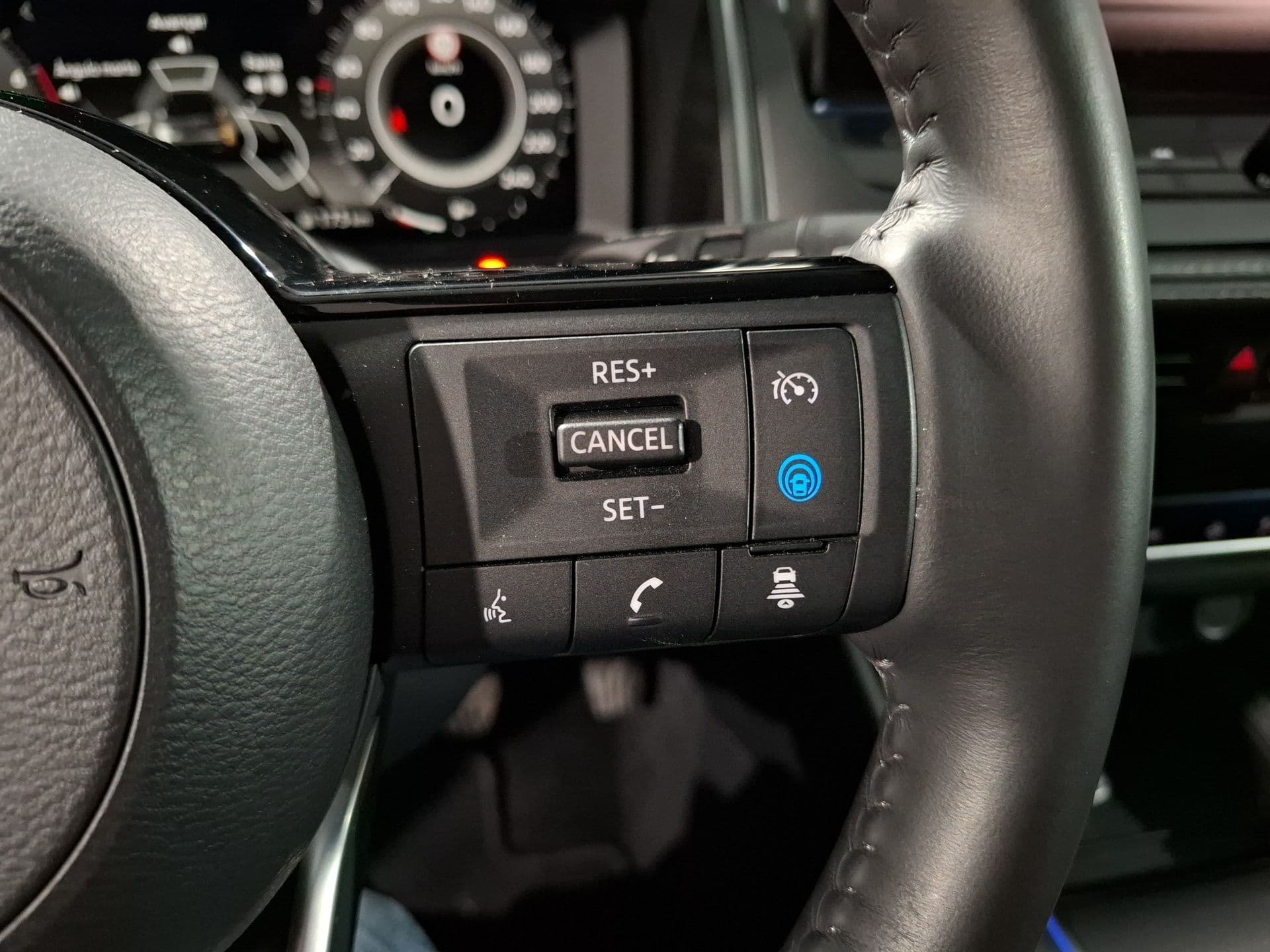 Nissan Qashqai - 11