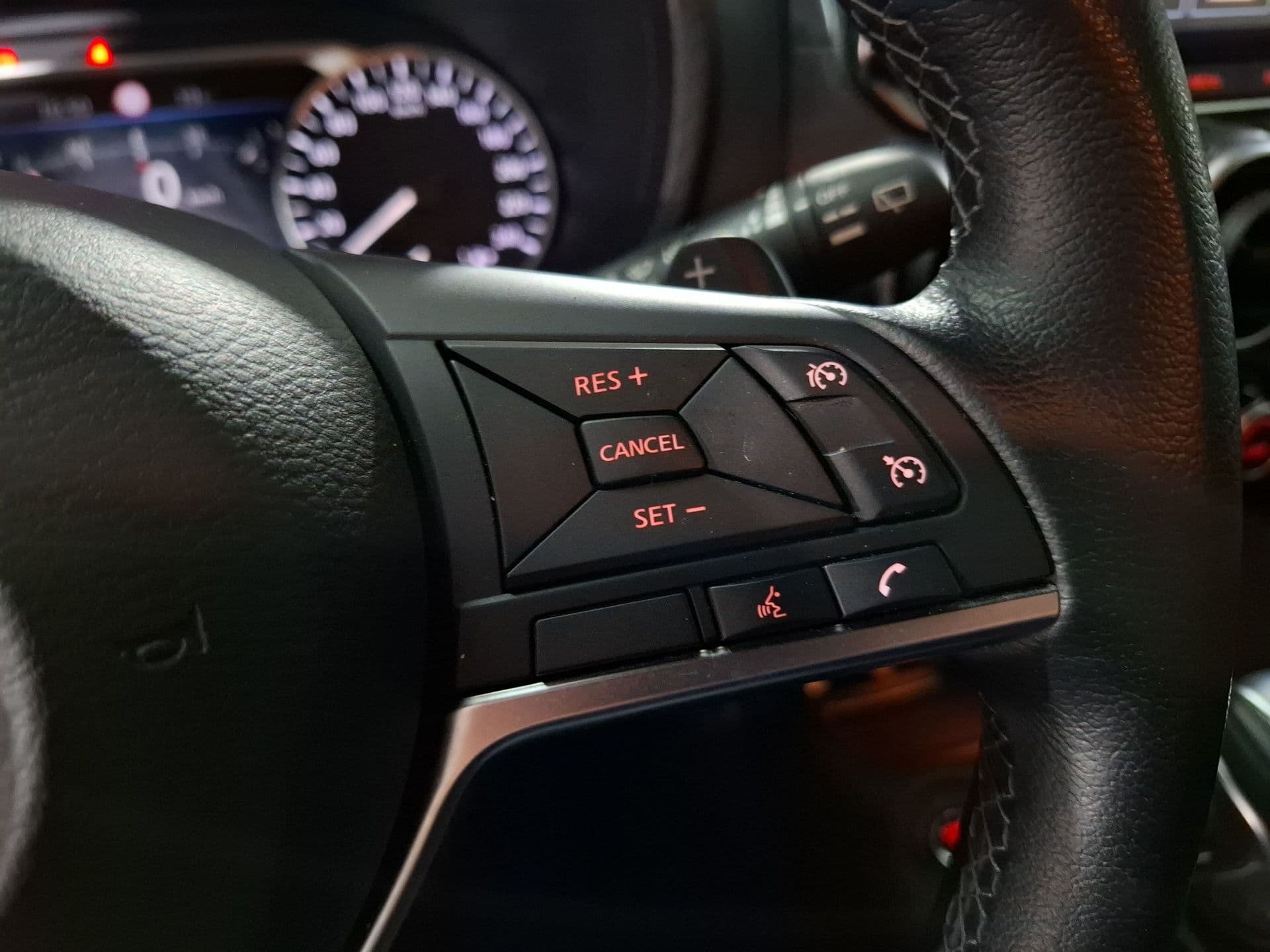 Nissan JUKE - 10