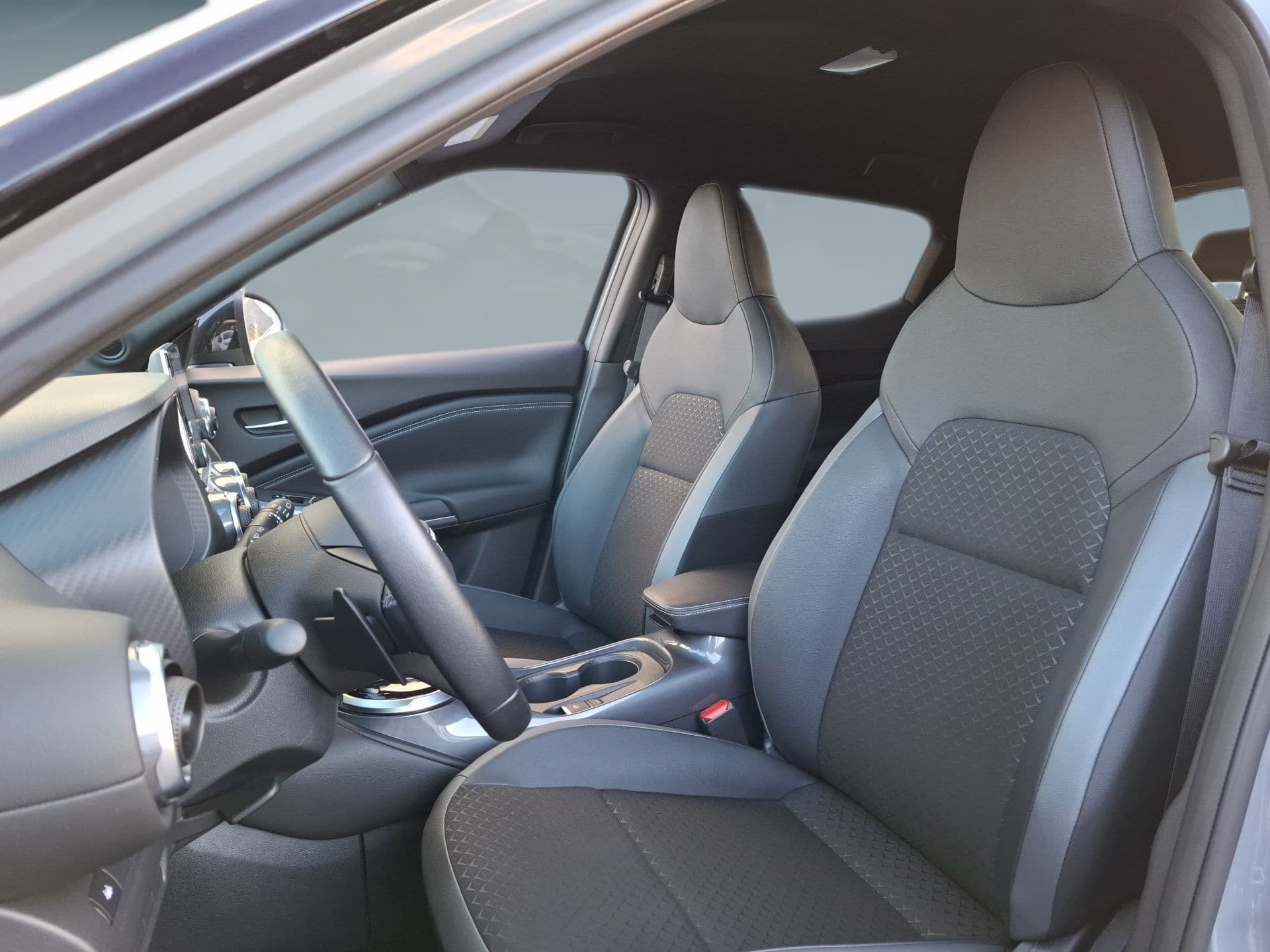 Nissan JUKE - 8