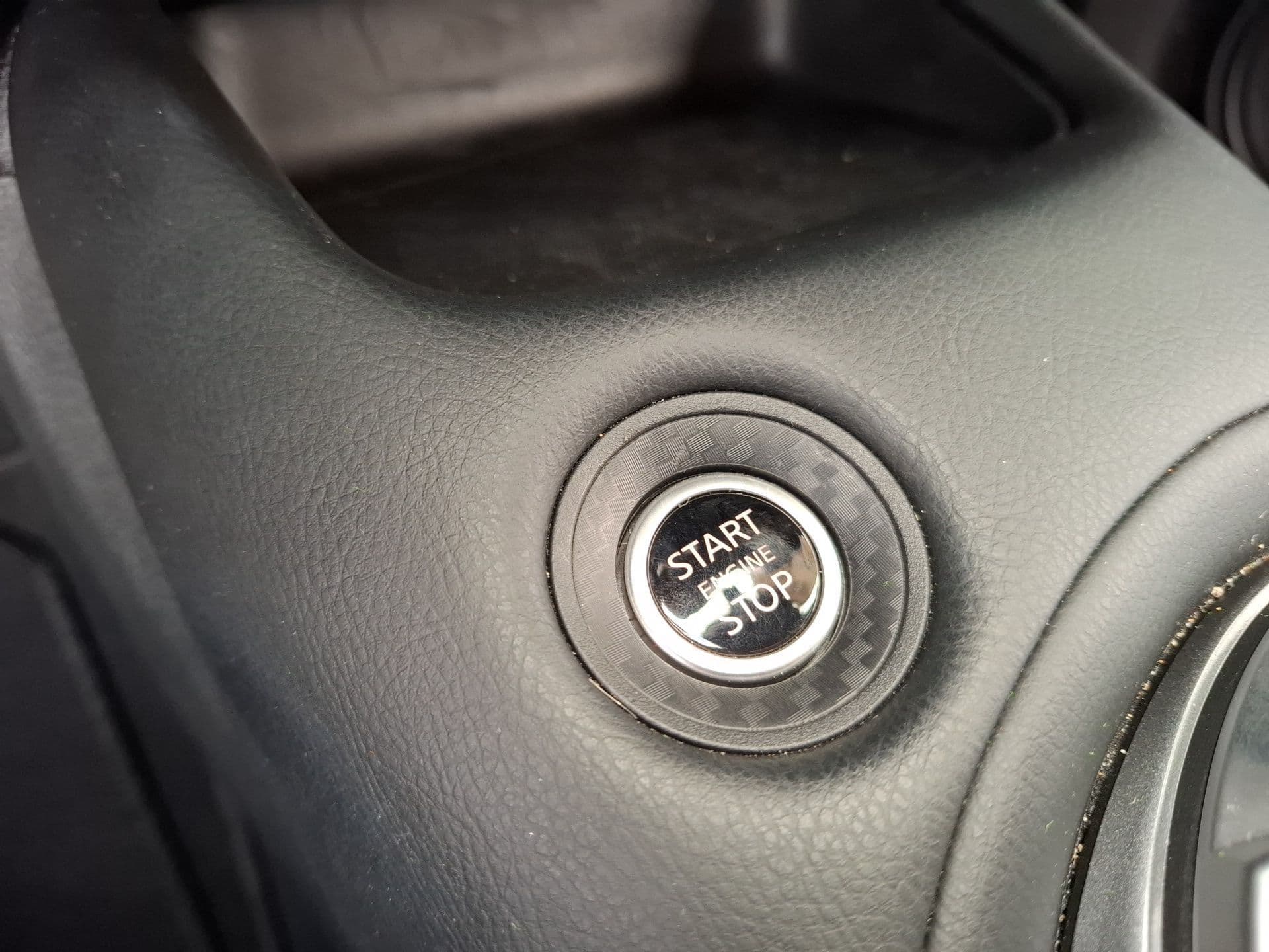 Nissan JUKE - 12