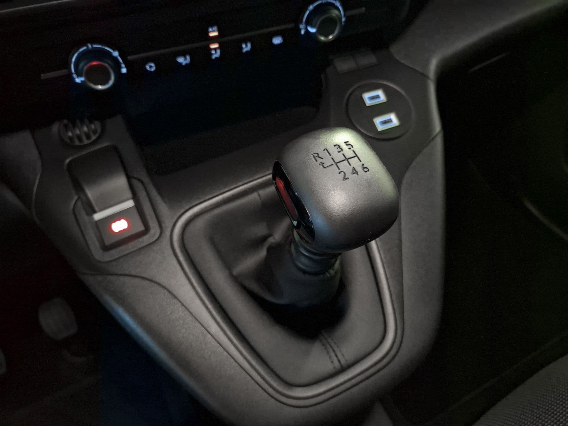 Peugeot Partner - 12