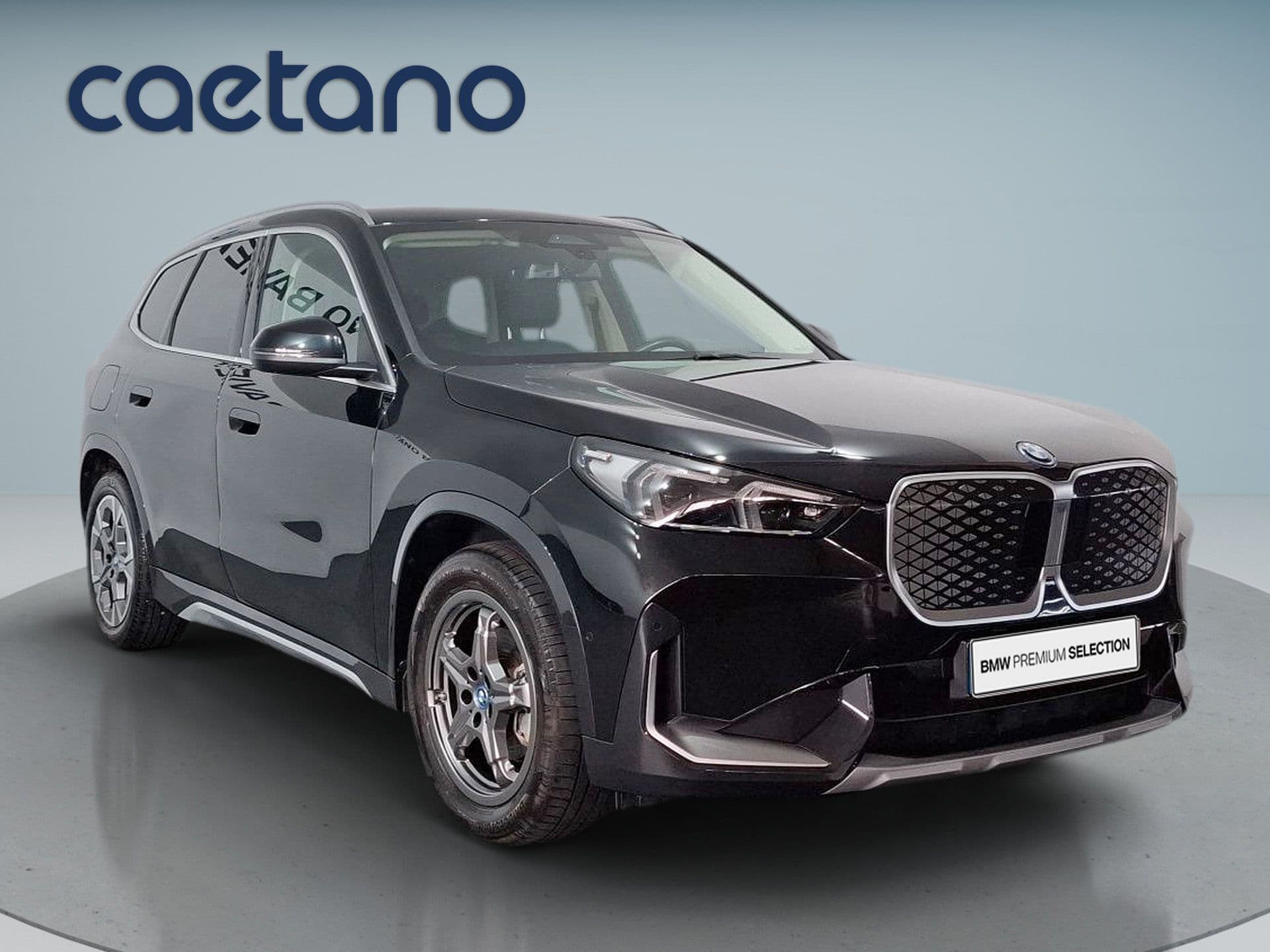 BMW iX1 - 11