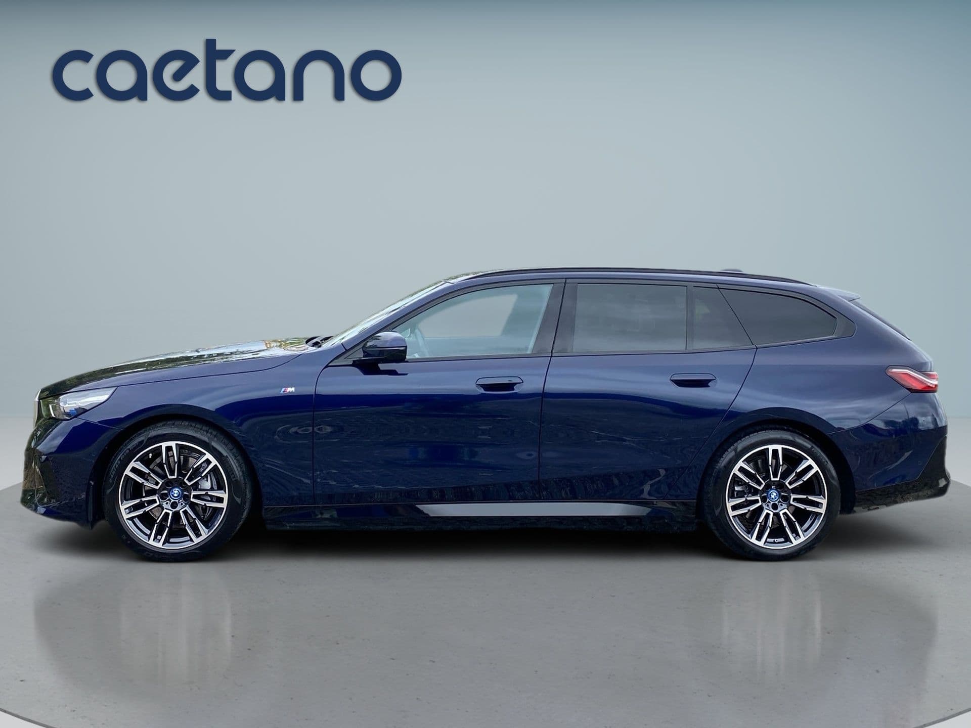BMW i5 - 5