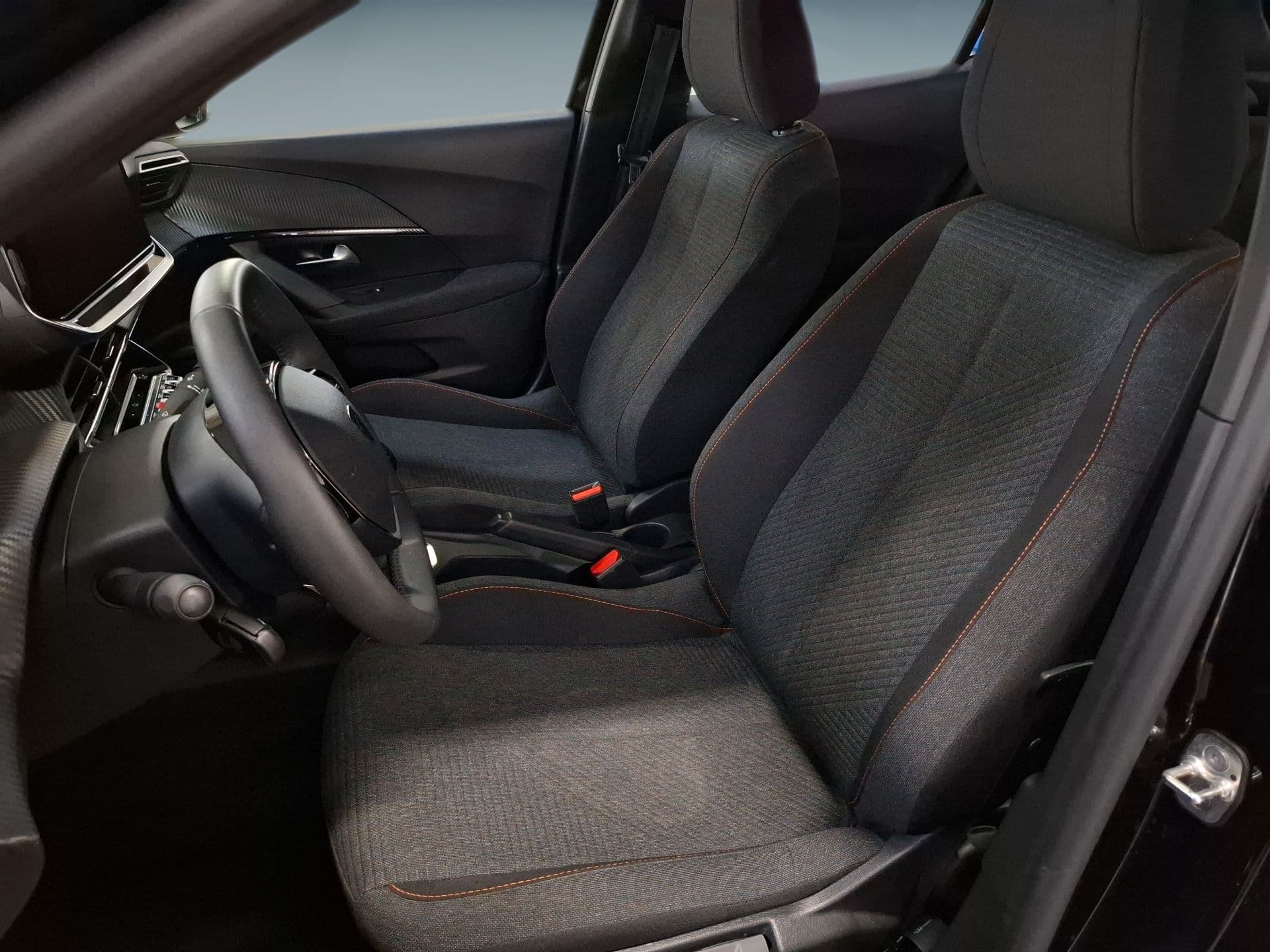 Peugeot 2008 - 11