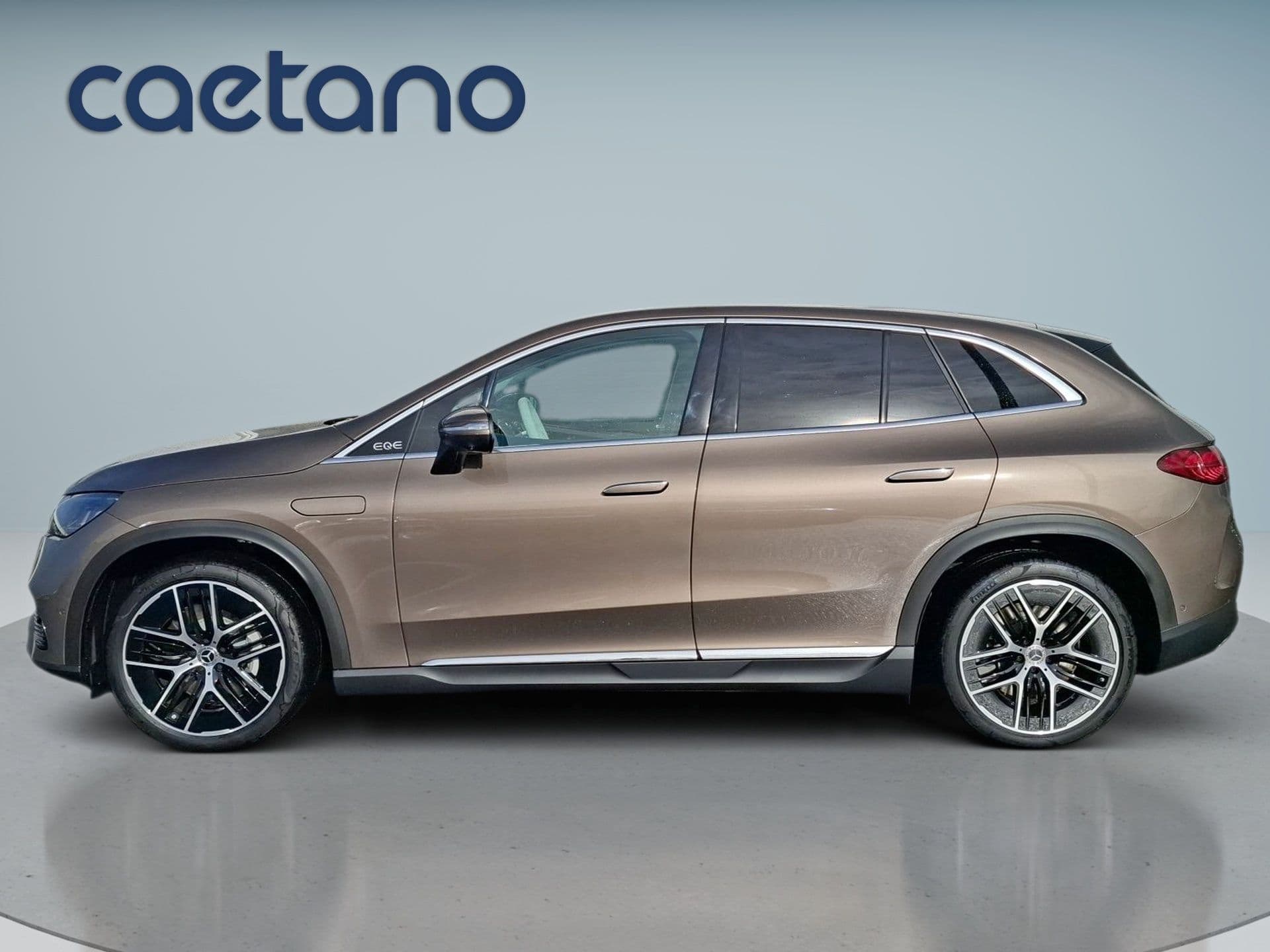 Mercedes-Benz EQE SUV - 7