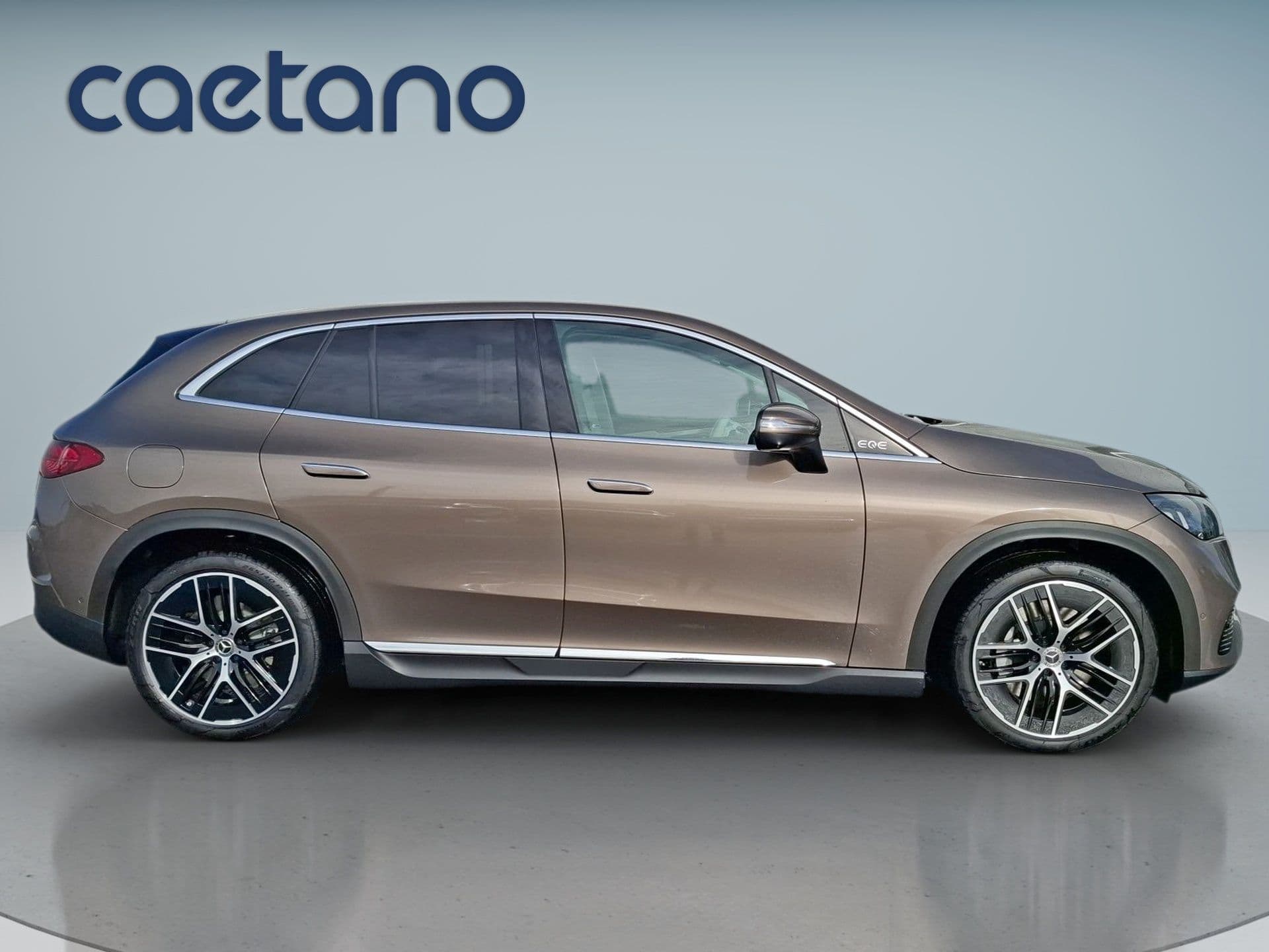 Mercedes-Benz EQE SUV - 9