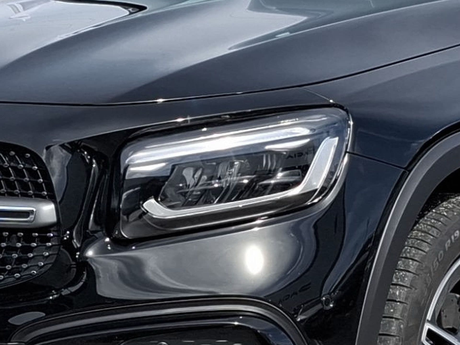 Mercedes-Benz GLB - 3