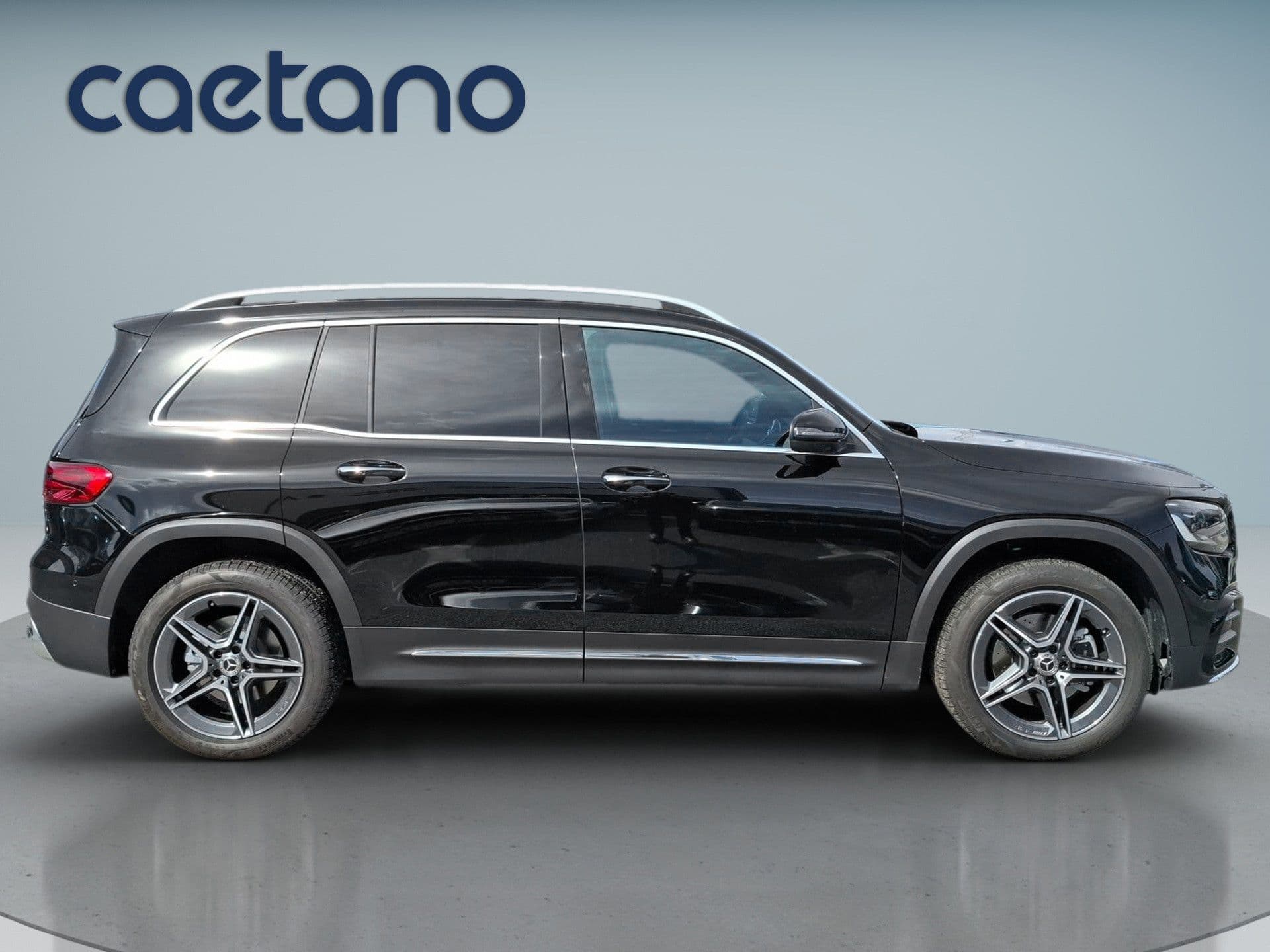 Mercedes-Benz GLB - 9