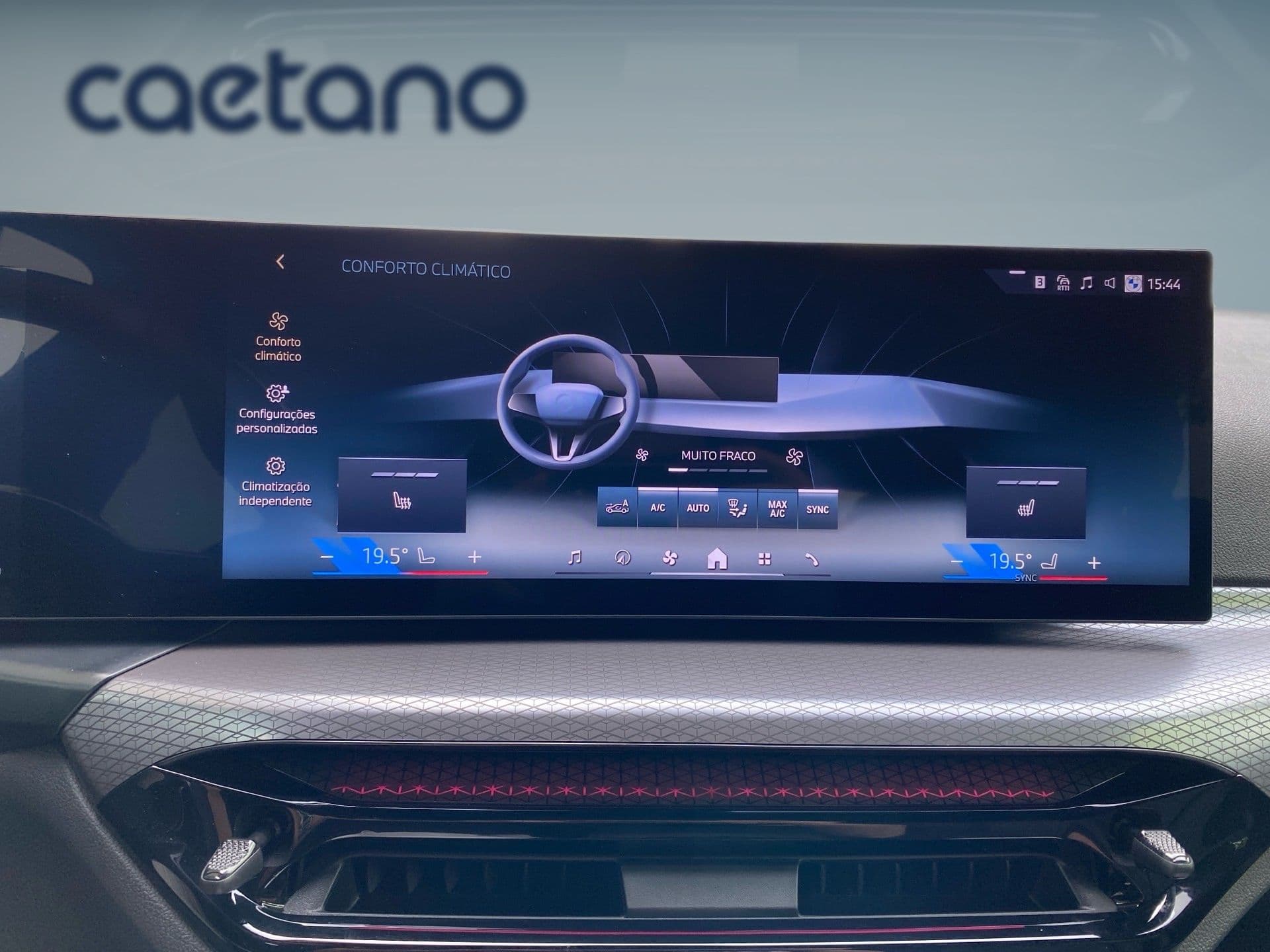 BMW i4 - 11