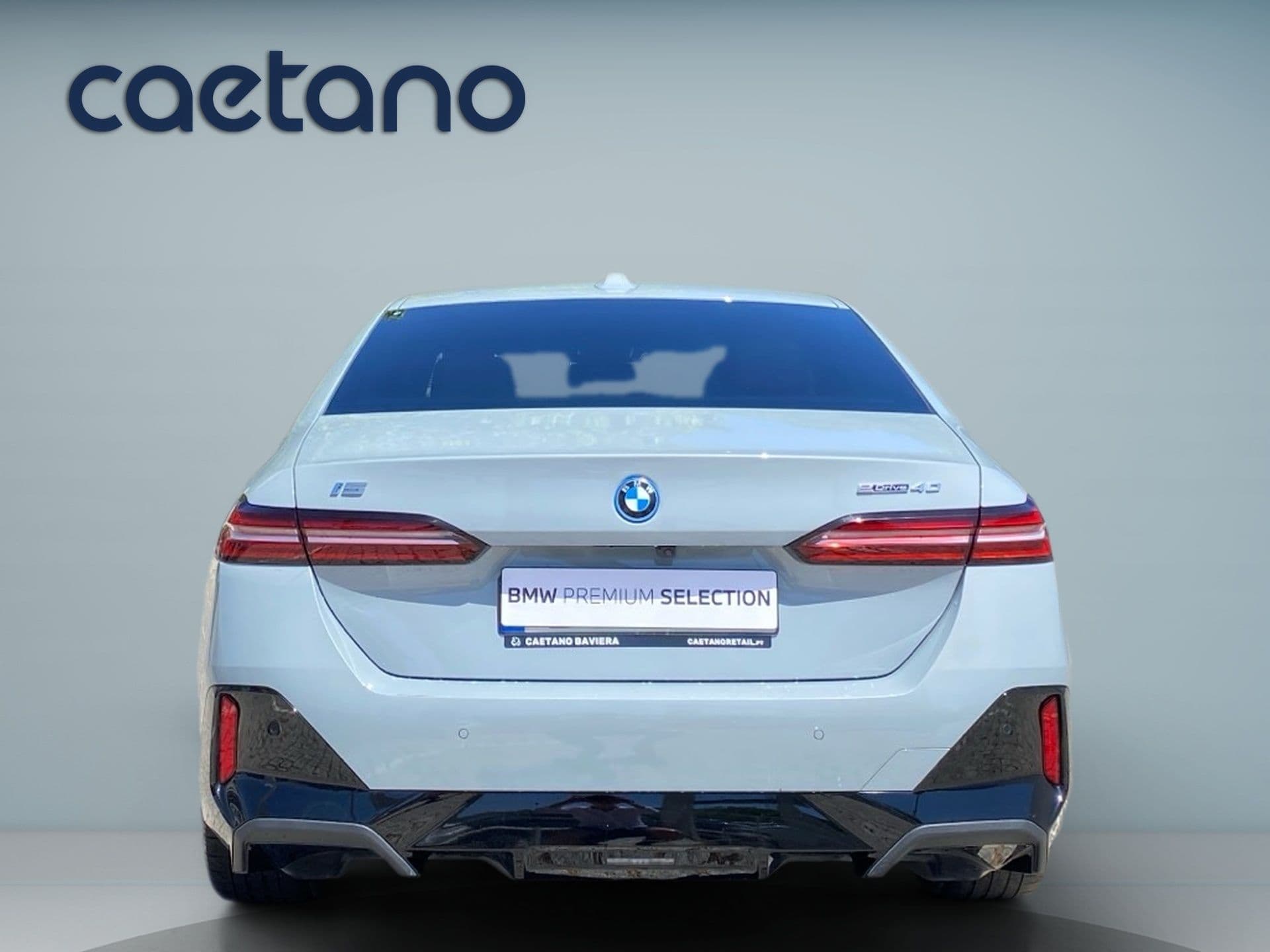 BMW i5 - 2
