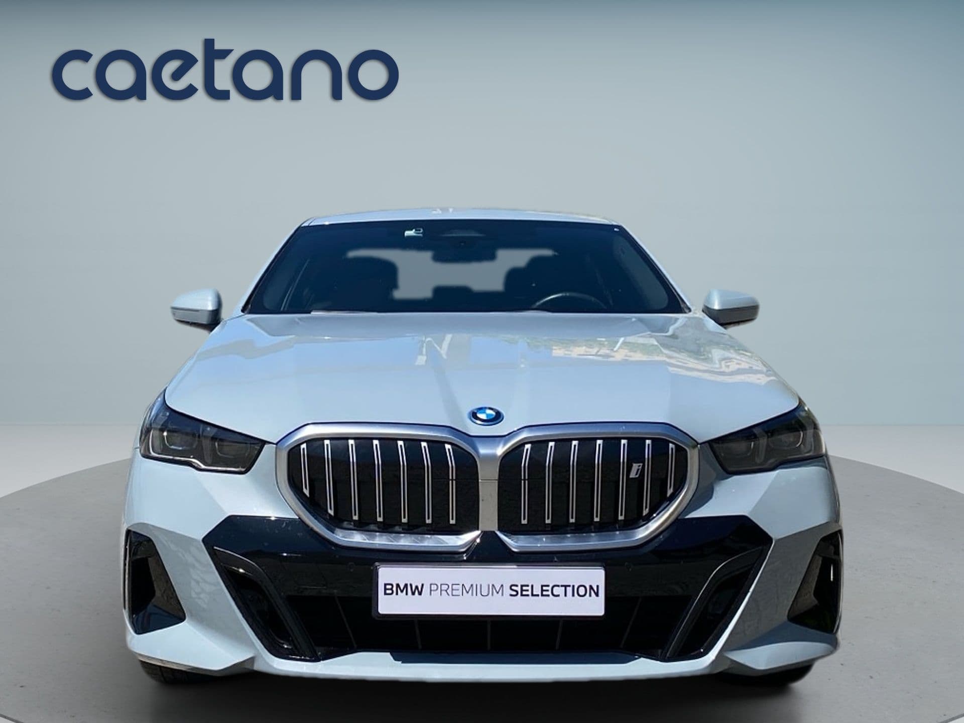 BMW i5 - 4