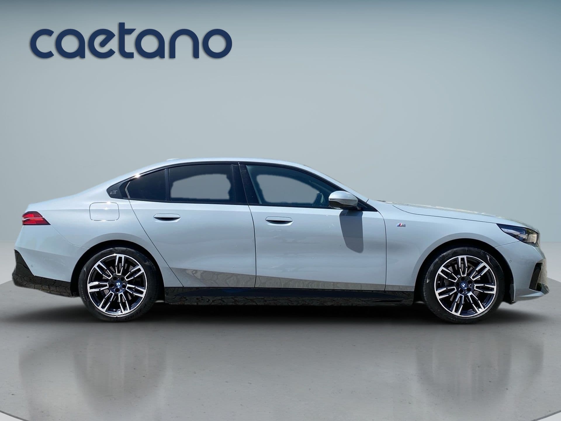 BMW i5 - 6