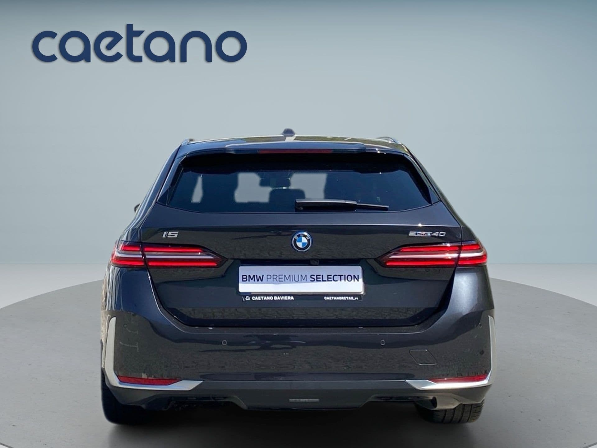 BMW i5 - 2