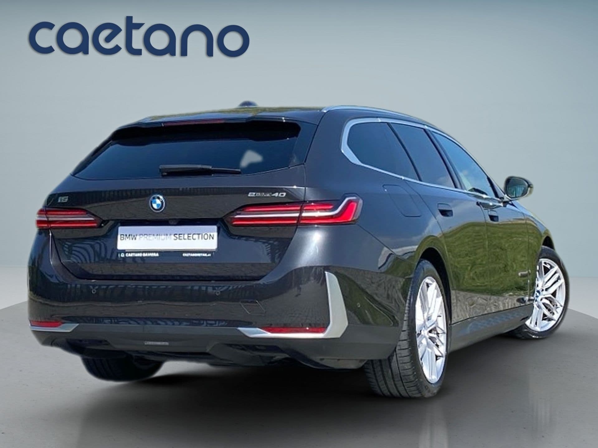 BMW i5 - 3
