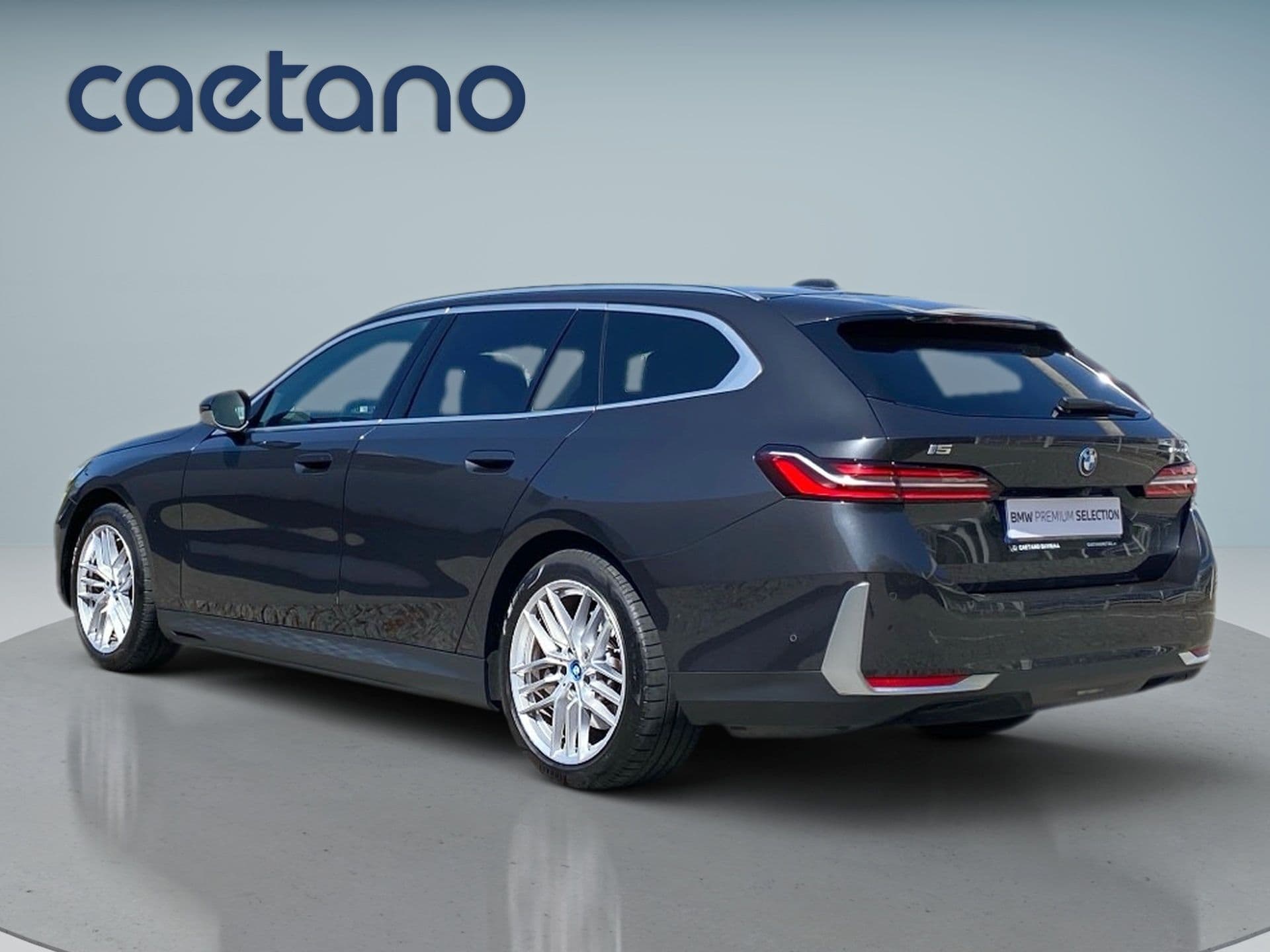 BMW i5 - 4