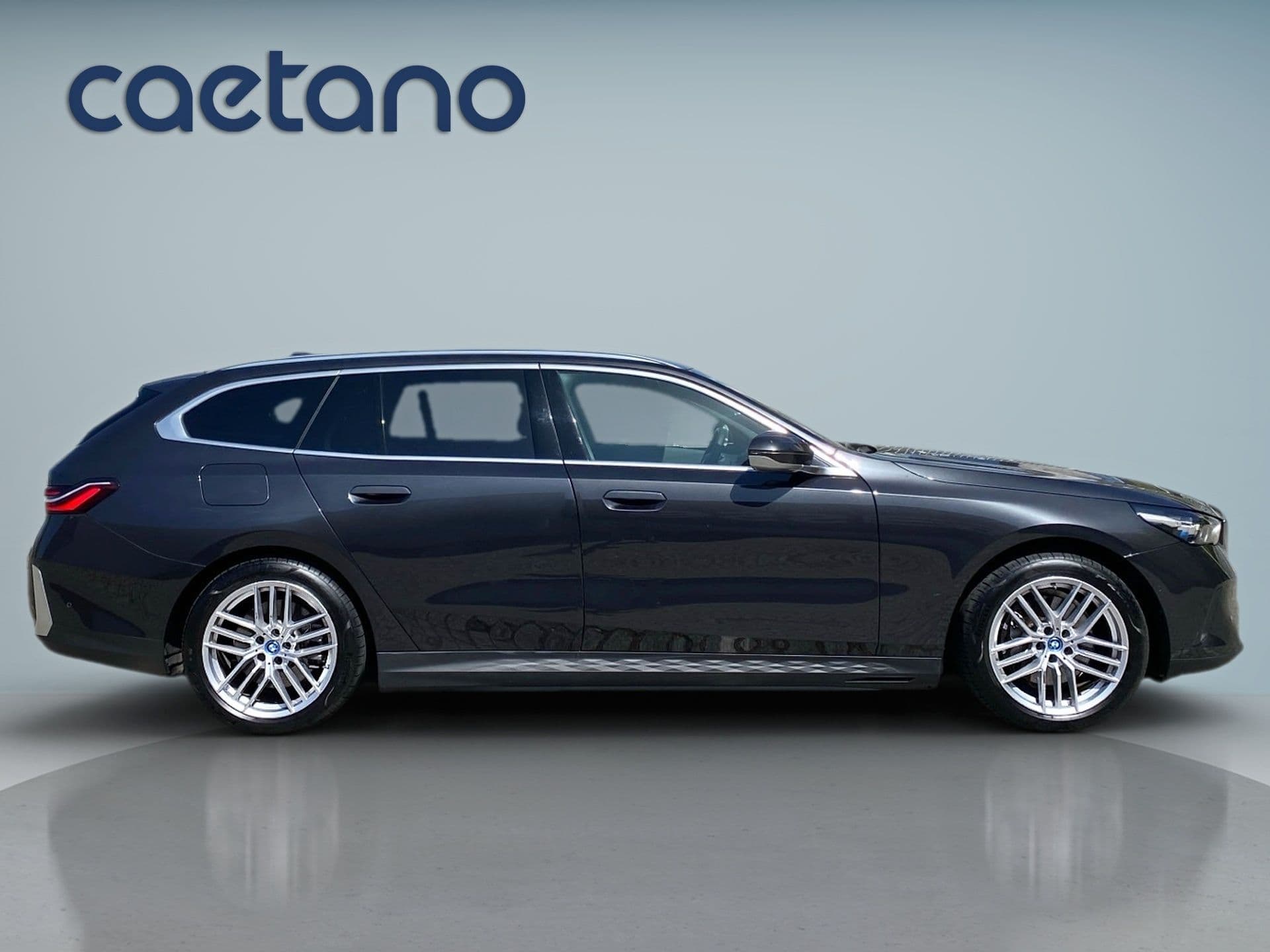 BMW i5 - 6