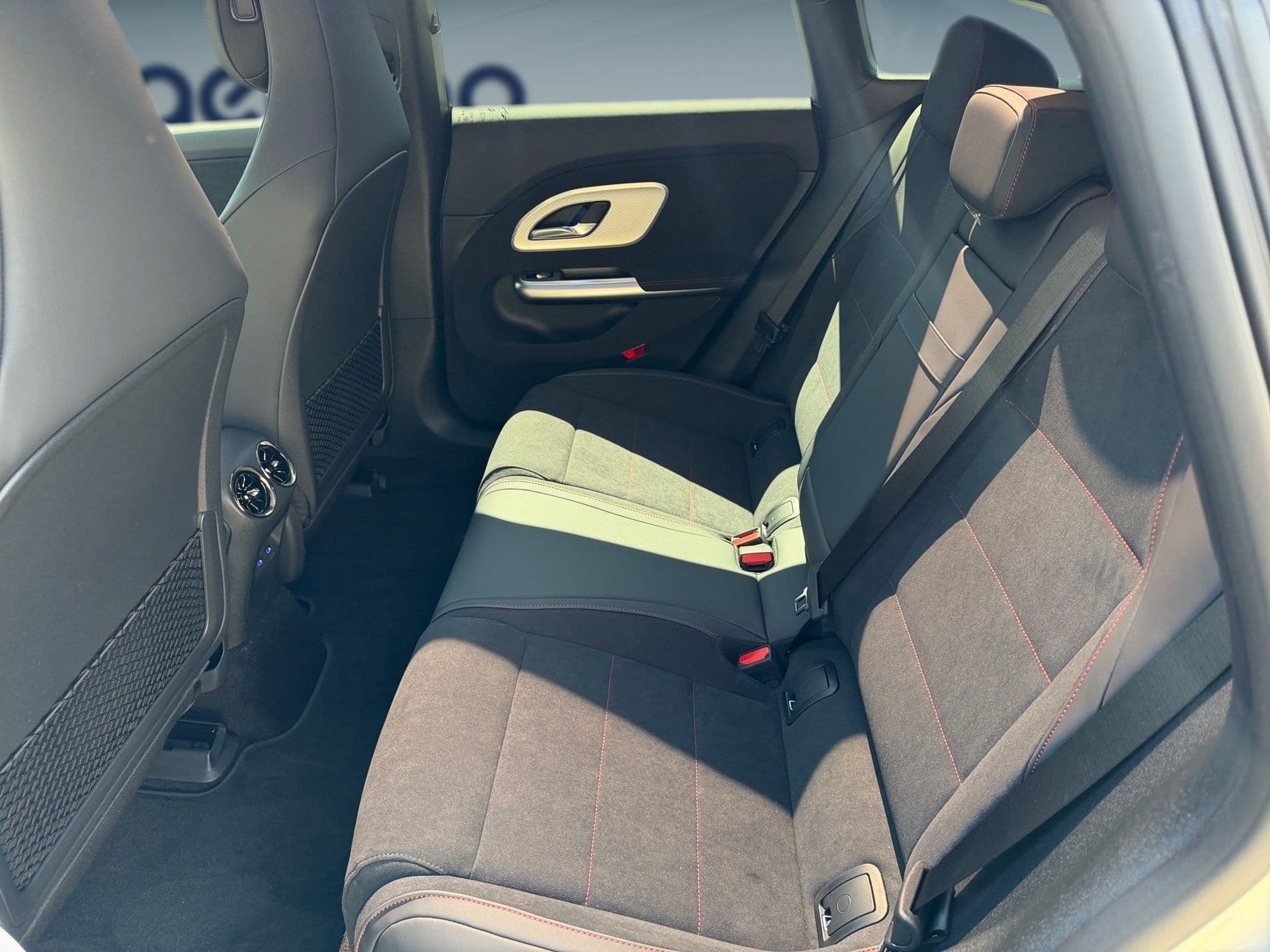 Mercedes-Benz CLA - 9