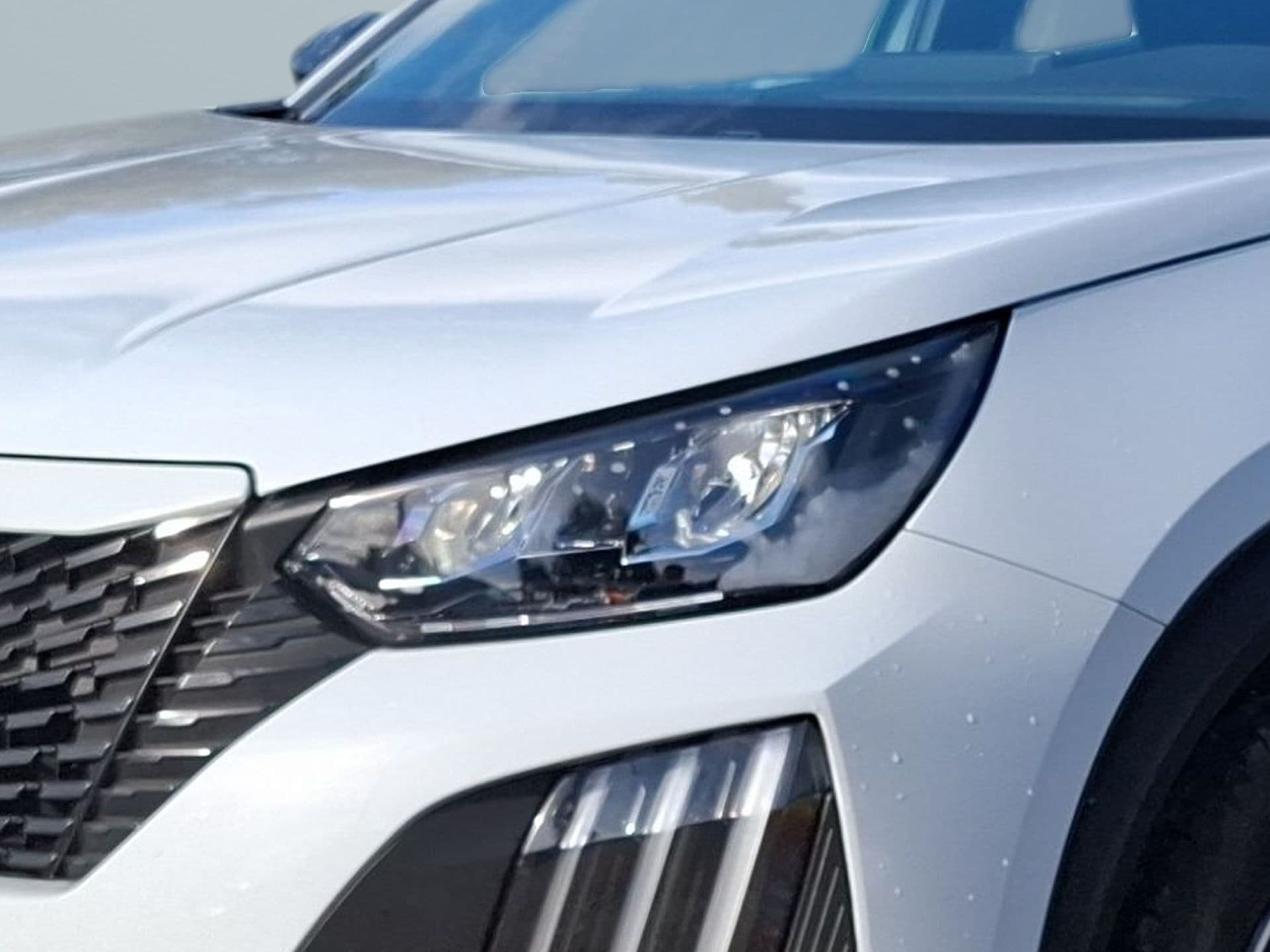 Peugeot 2008 - 4